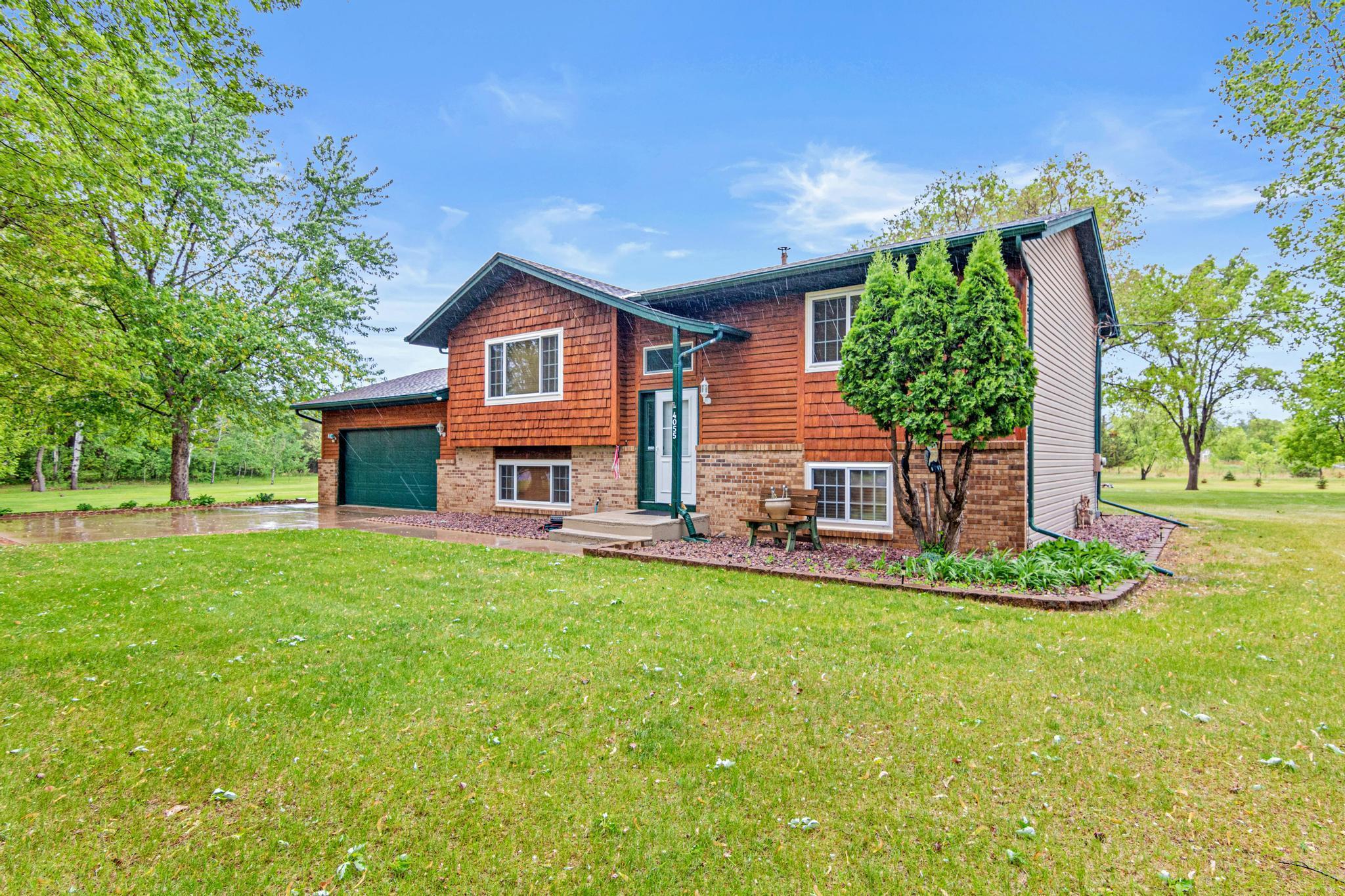 4055 225th Lane NE