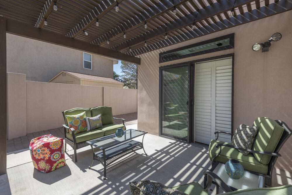 5810 VISTA BONITA NE