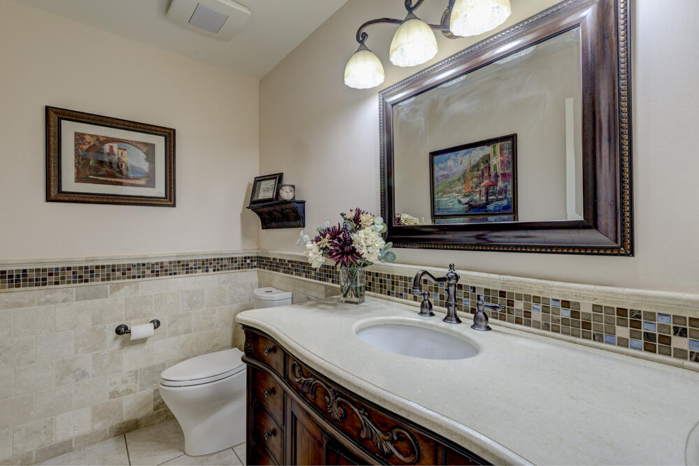 5810 VISTA BONITA NE
