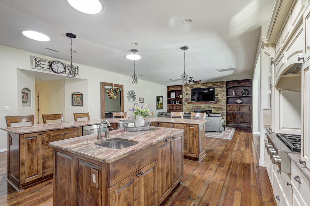 5810 VISTA BONITA NE
