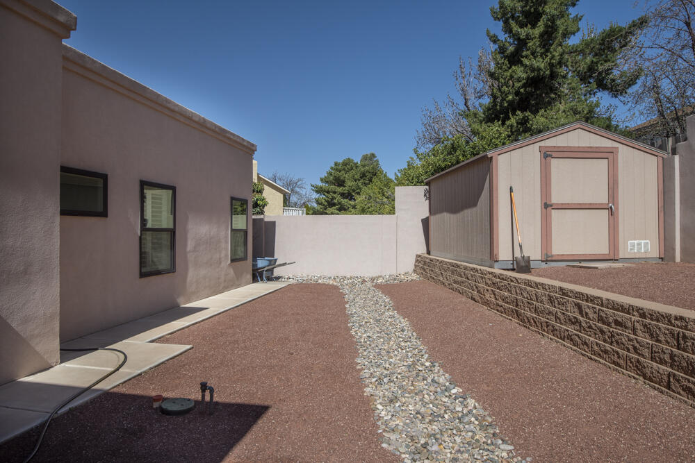5810 VISTA BONITA NE