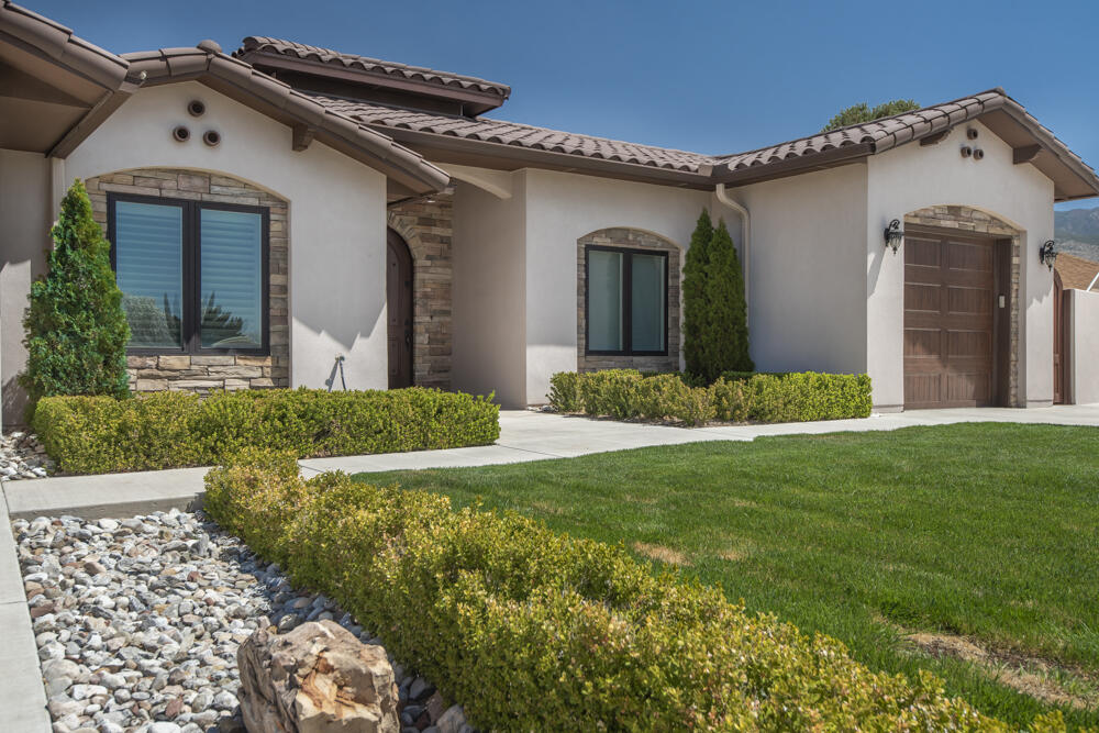 5810 VISTA BONITA NE