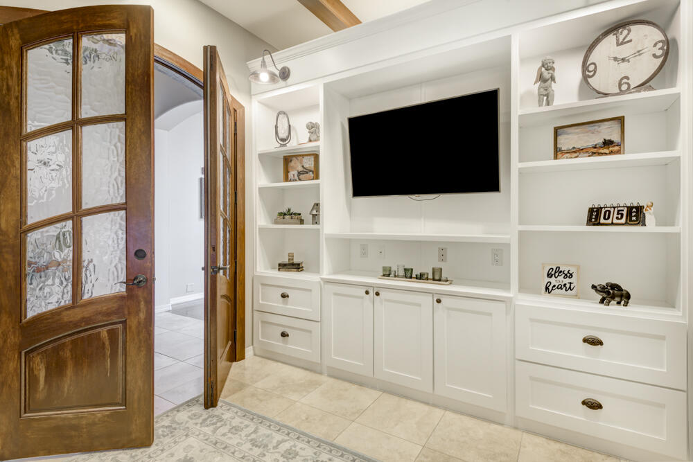 5810 VISTA BONITA NE