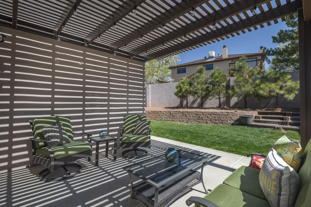 5810 VISTA BONITA NE