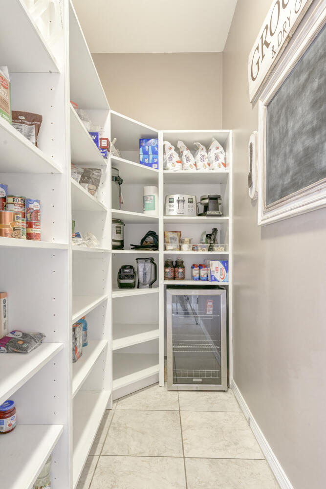 5810 VISTA BONITA NE