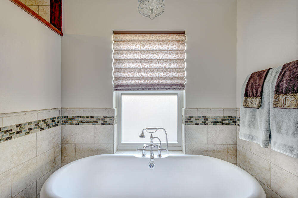 5810 VISTA BONITA NE