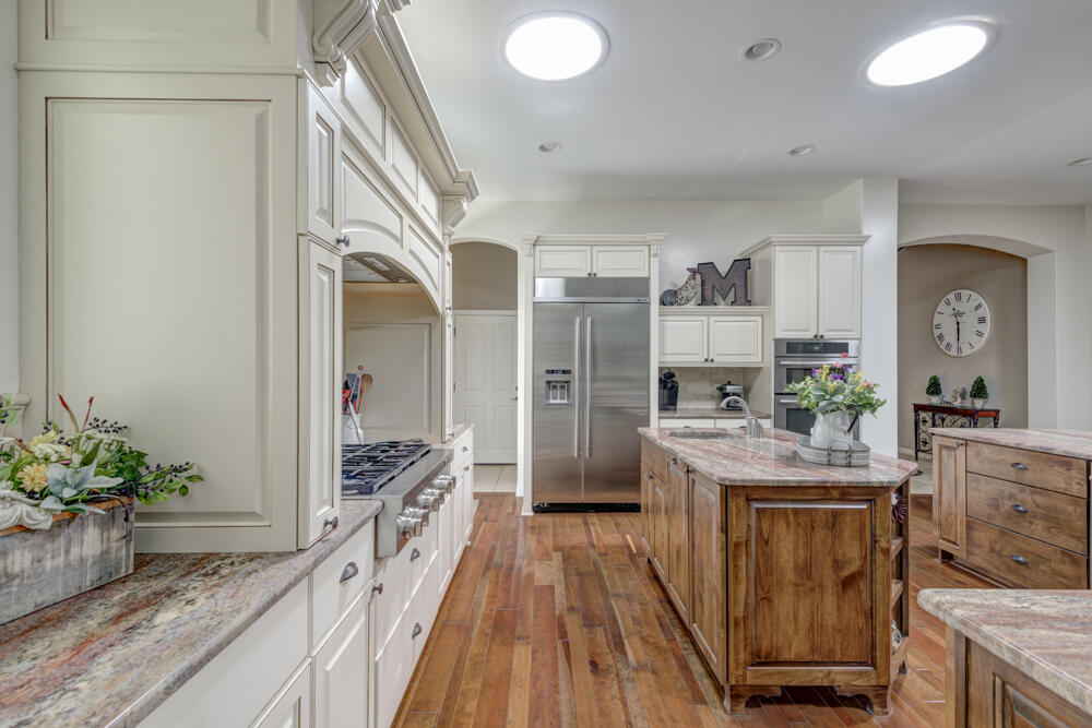 5810 VISTA BONITA NE