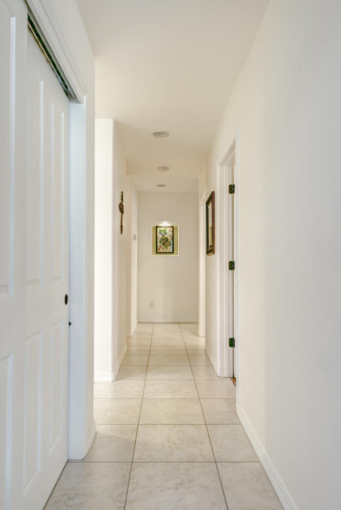 5810 VISTA BONITA NE