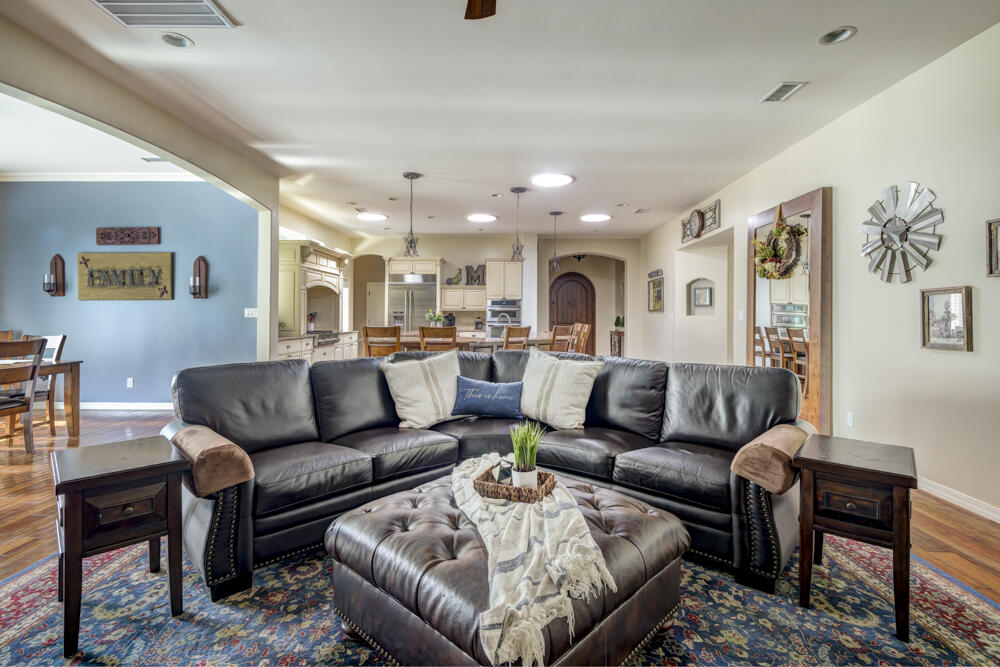 5810 VISTA BONITA NE