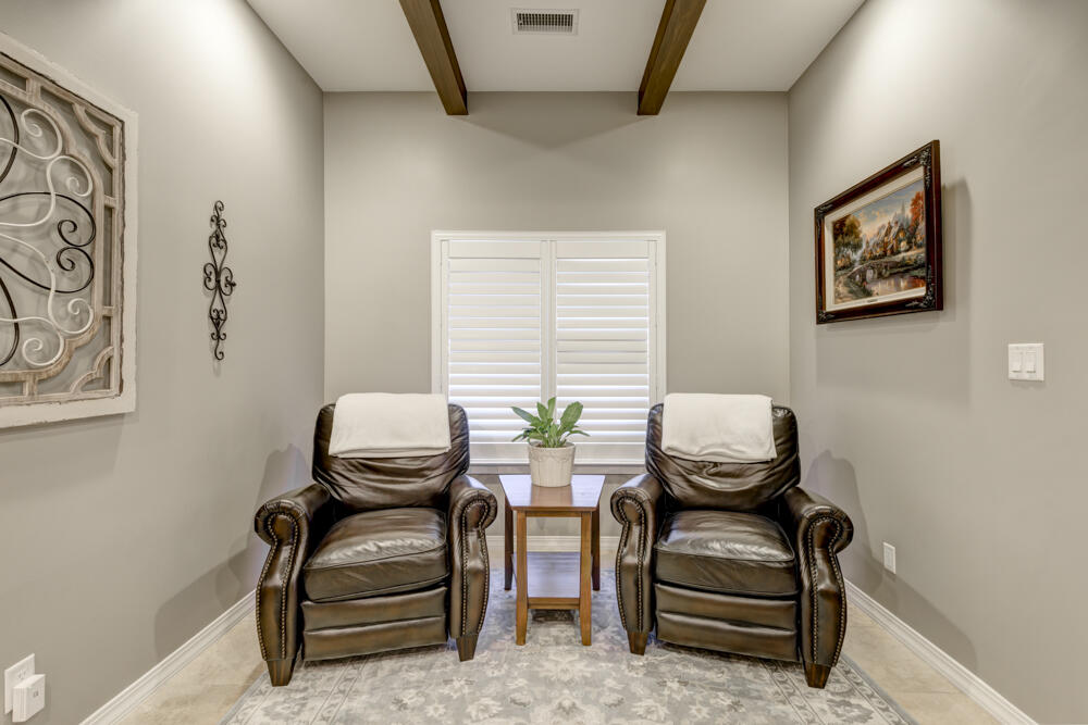 5810 VISTA BONITA NE