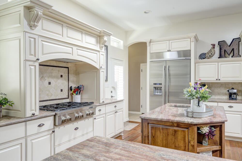 5810 VISTA BONITA NE
