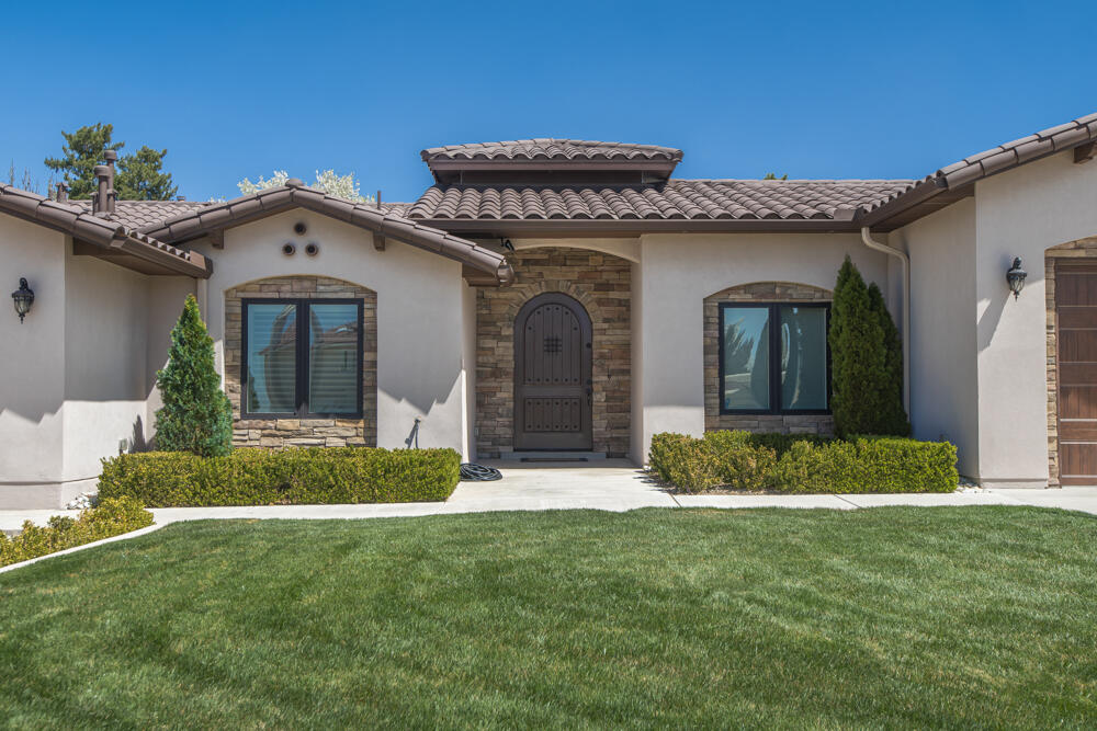 5810 VISTA BONITA NE
