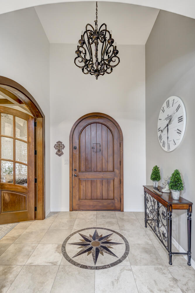 5810 VISTA BONITA NE