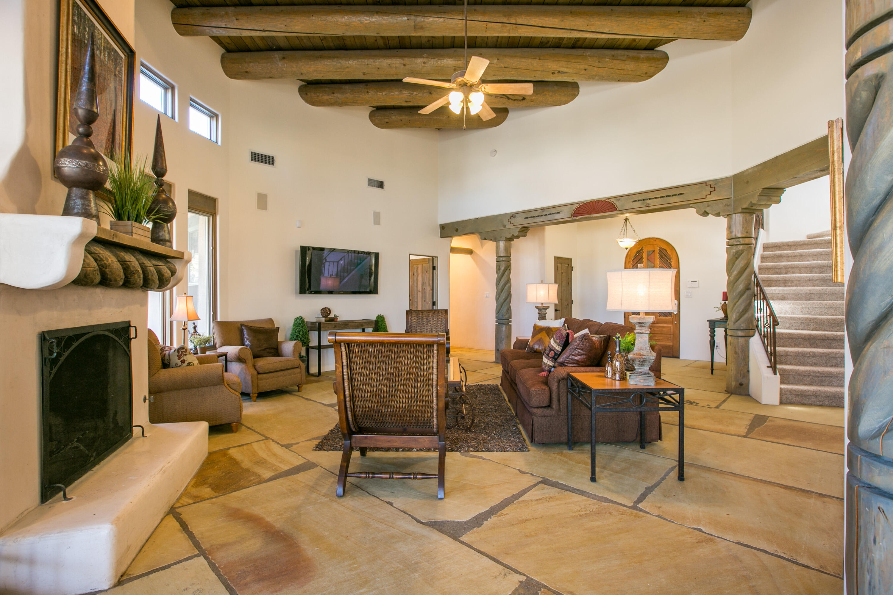 12101 San Antonio Drive NE