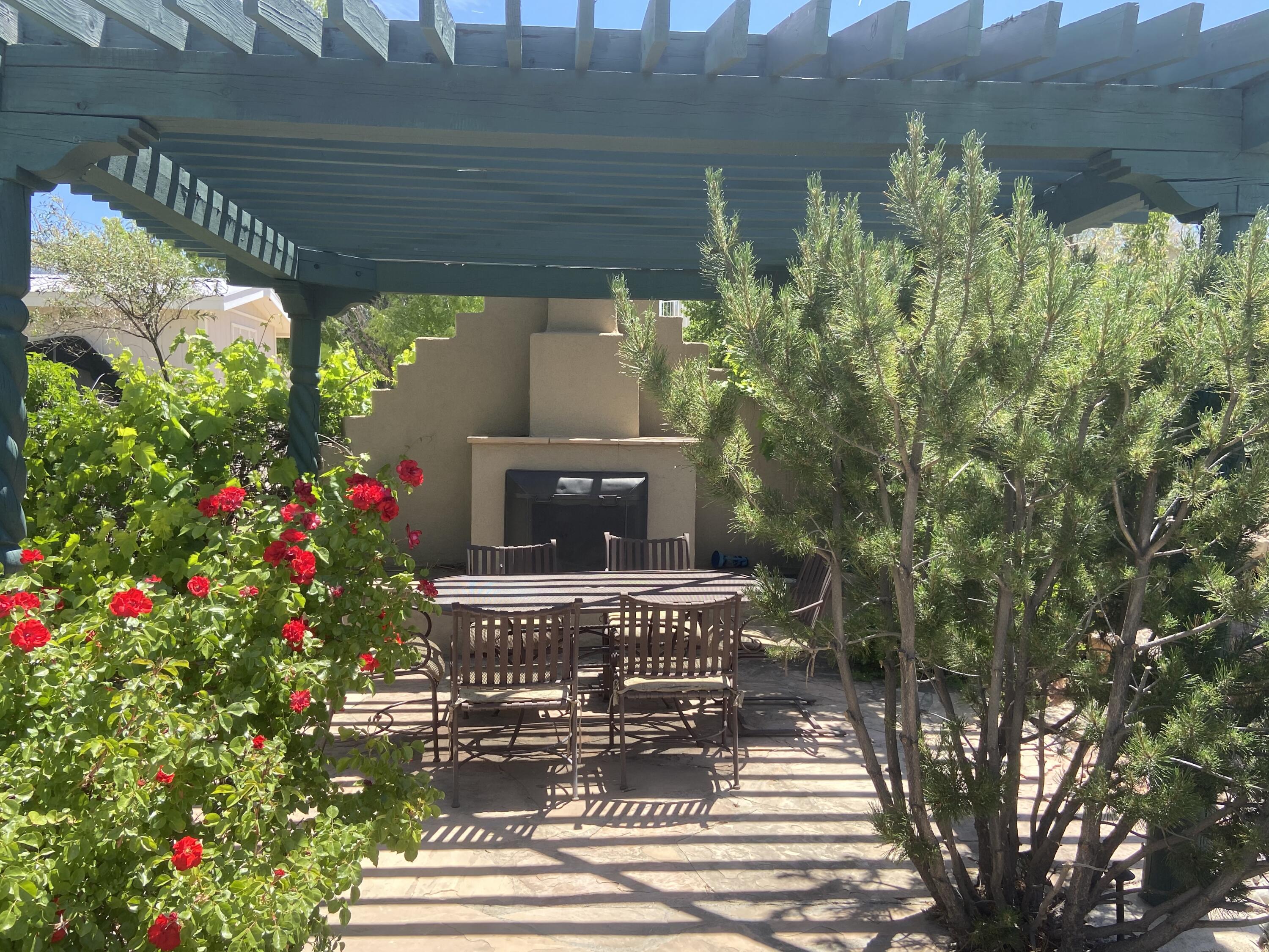 12101 San Antonio Drive NE