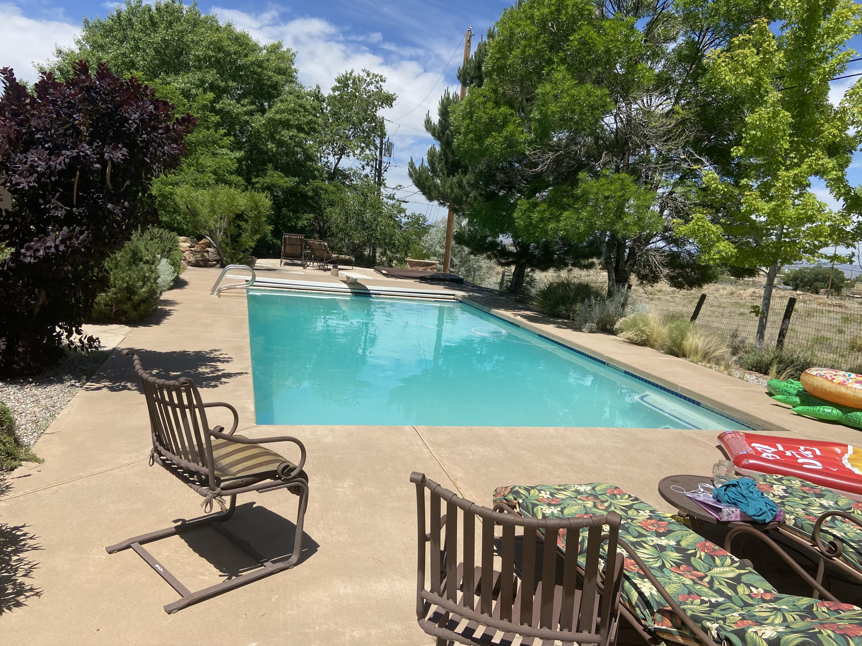 12101 San Antonio Drive NE