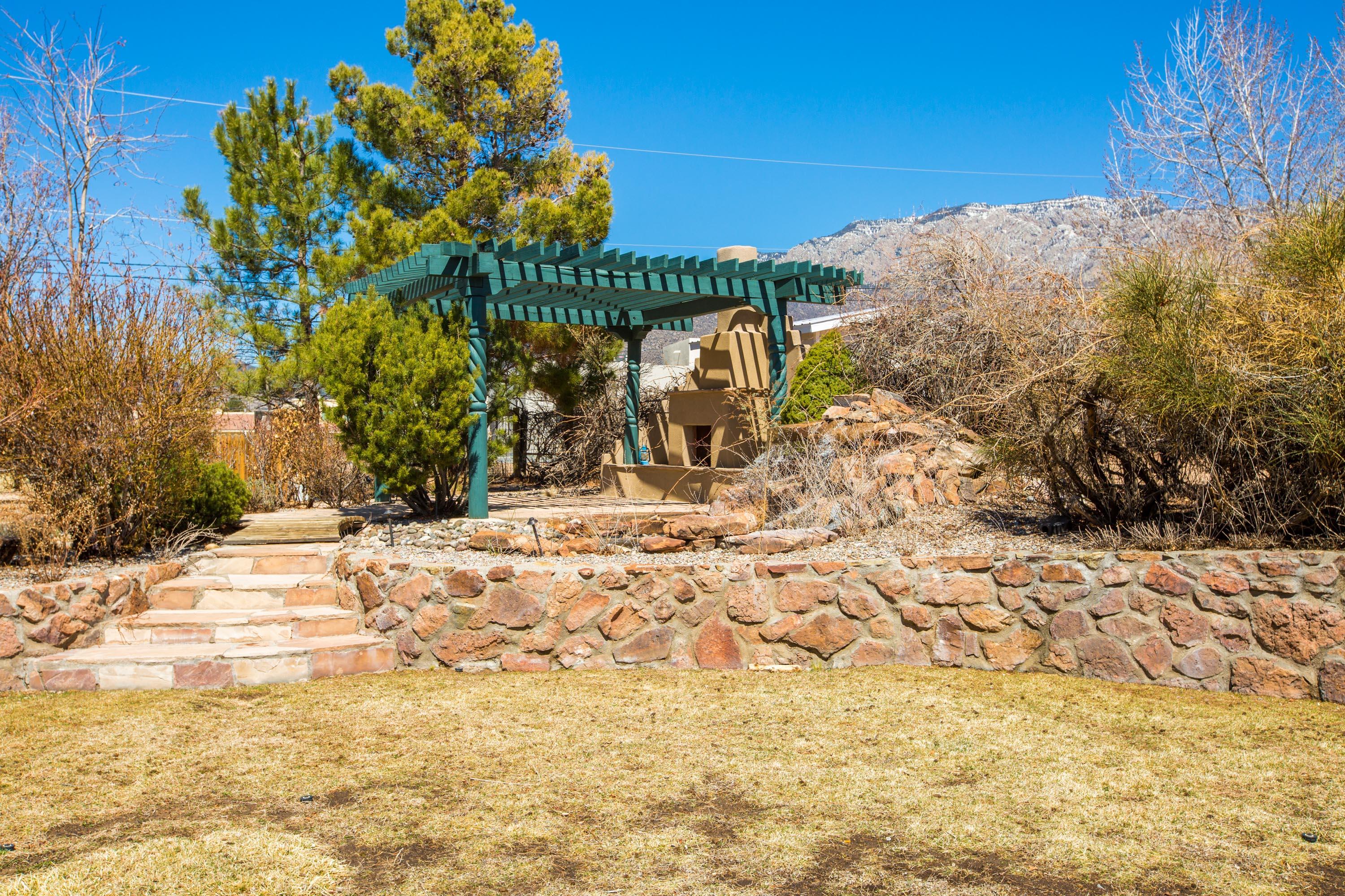 12101 San Antonio Drive NE
