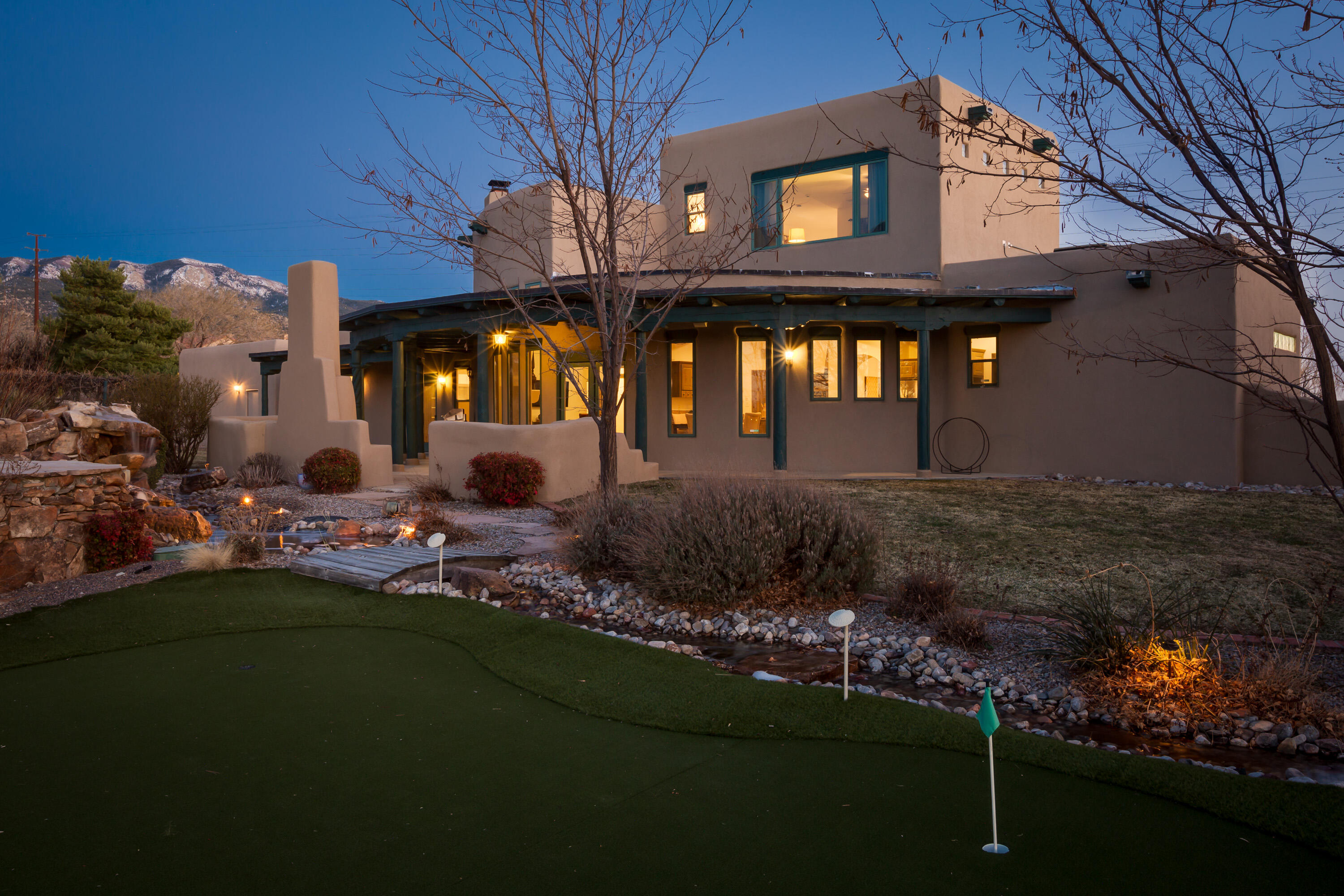 12101 San Antonio Drive NE