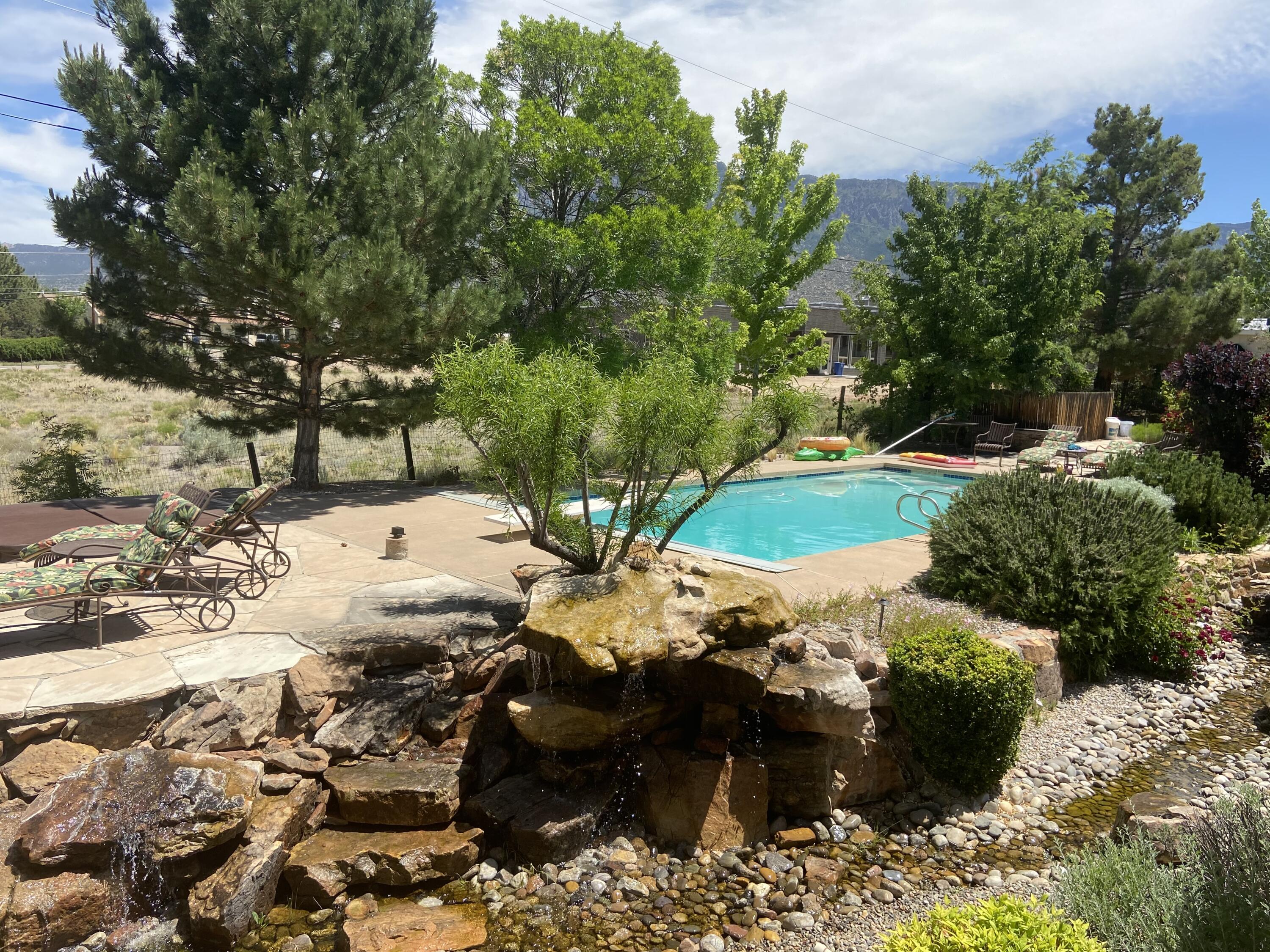 12101 San Antonio Drive NE