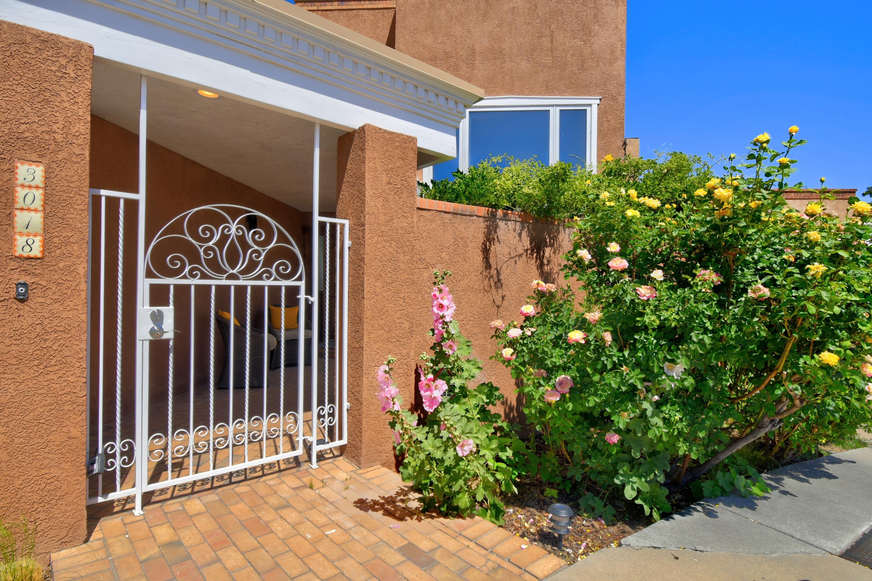 3018 COLONNADE Court NW