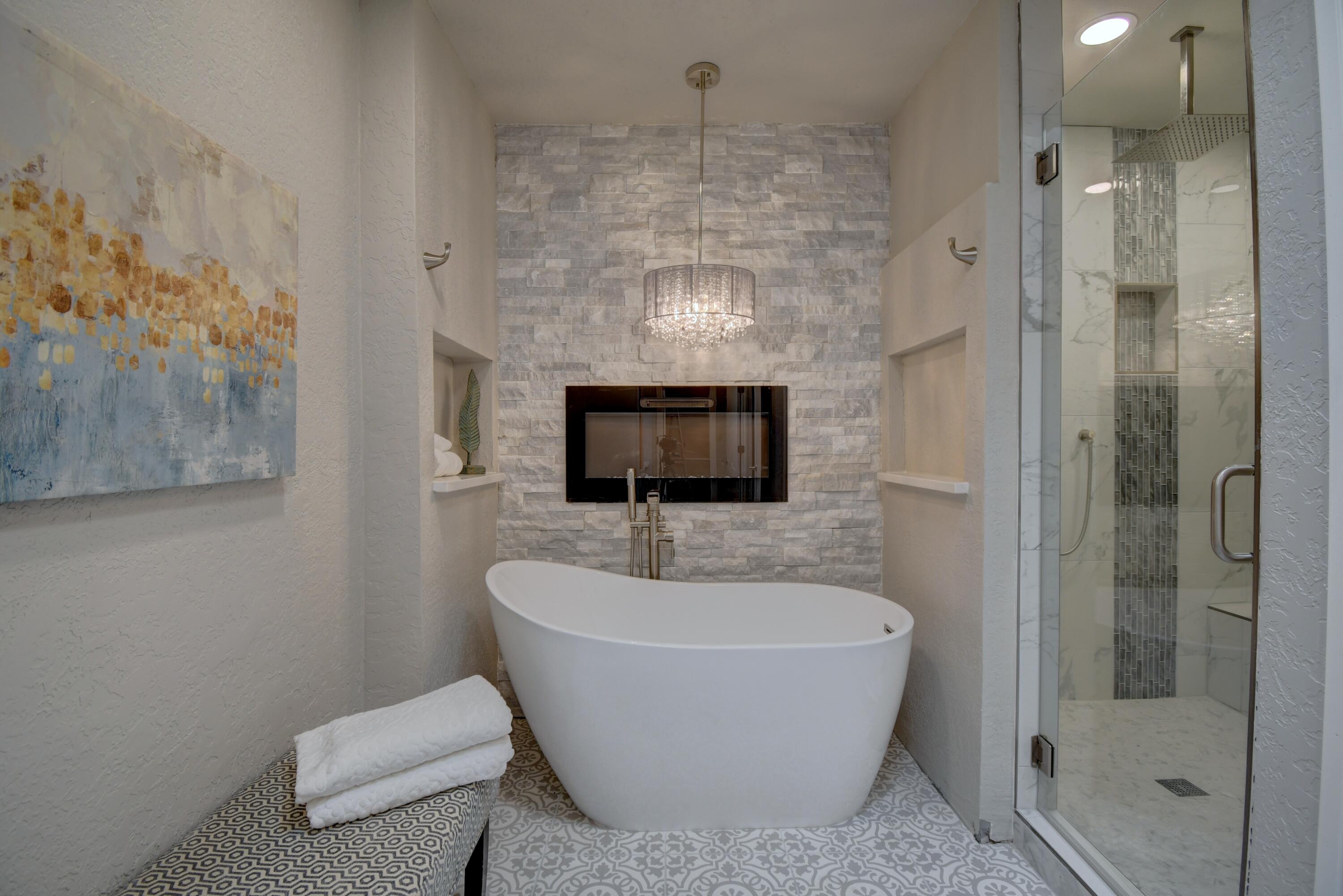 3018 COLONNADE Court NW