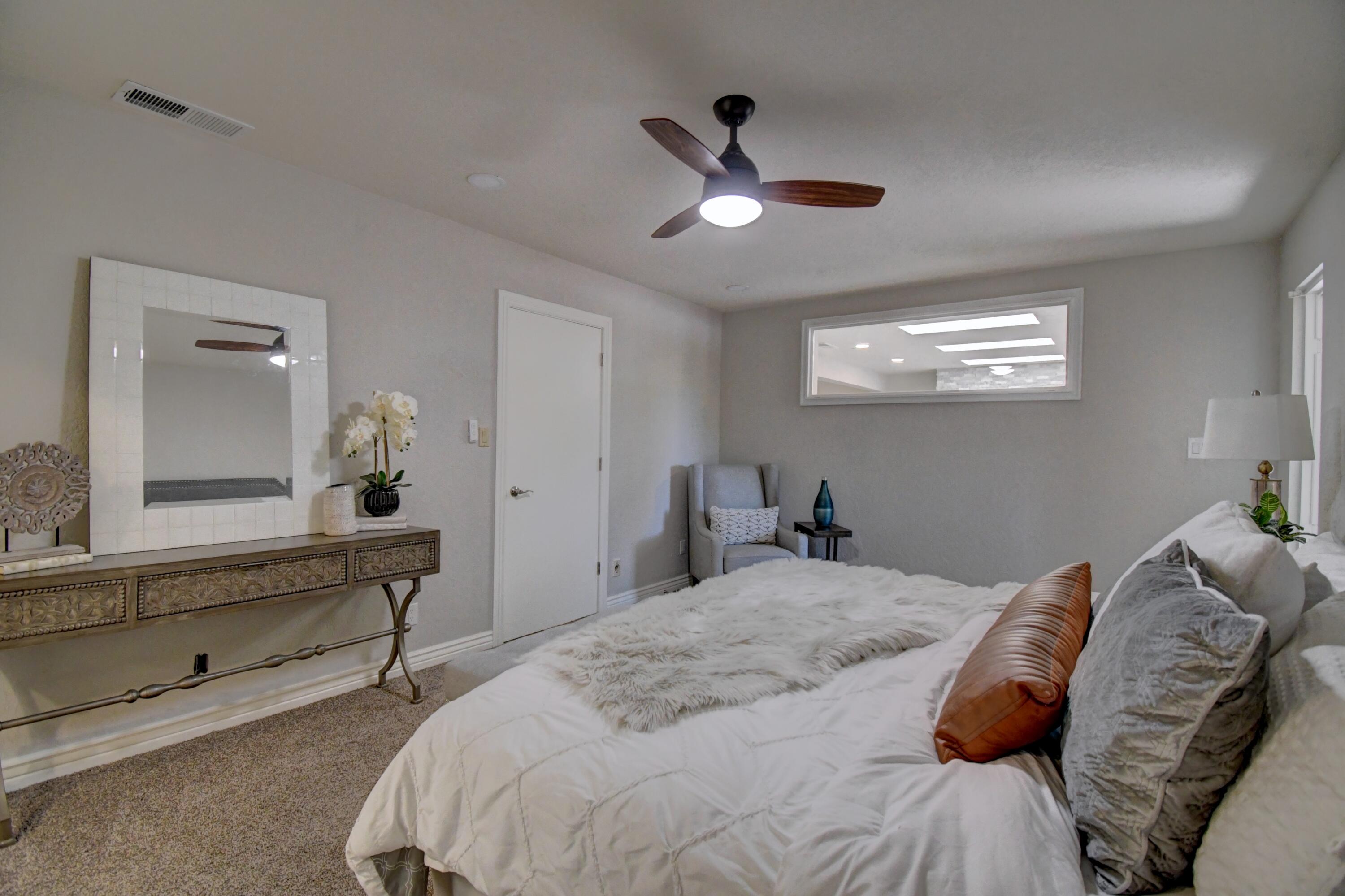 3018 COLONNADE Court NW