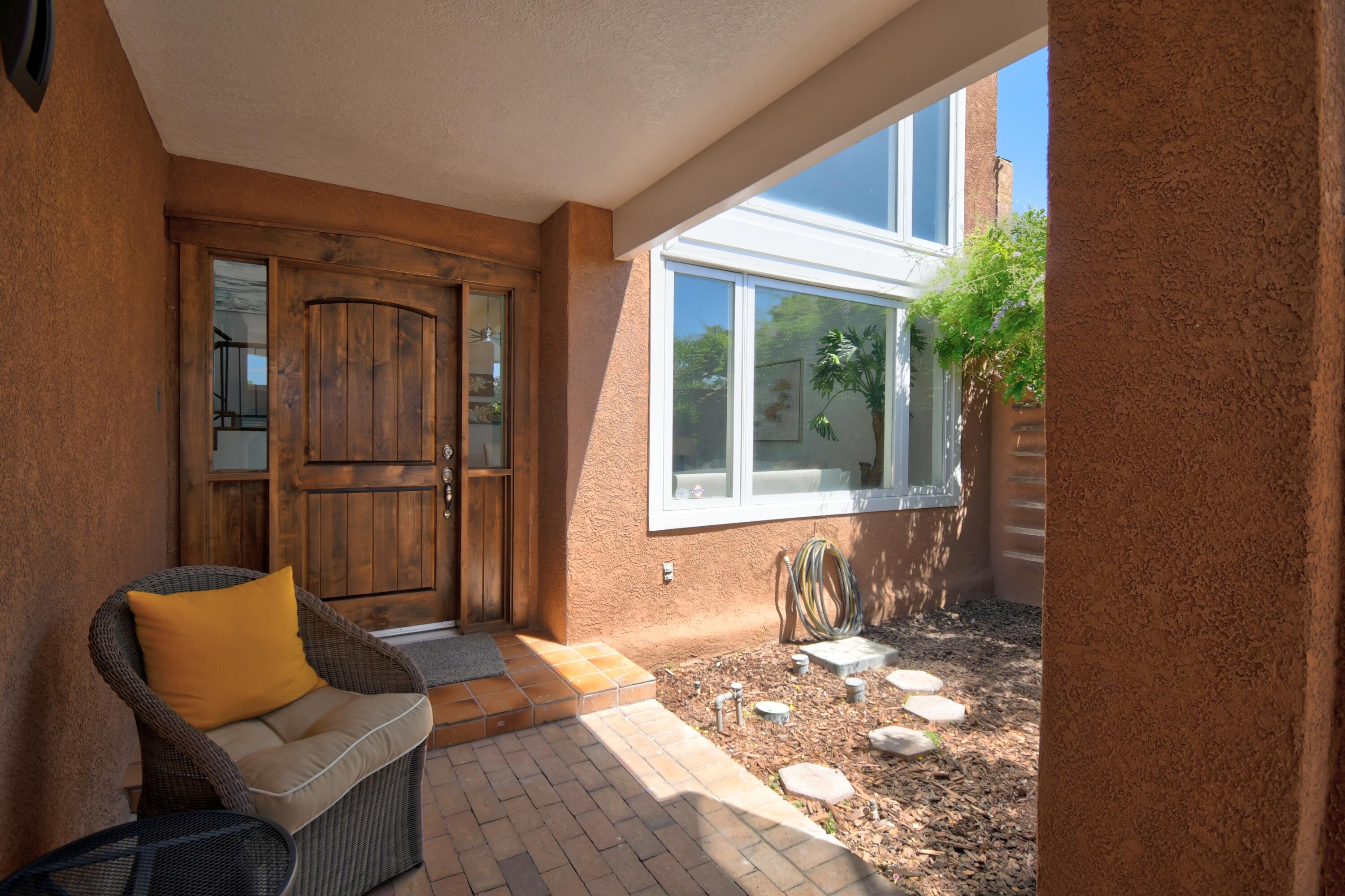 3018 COLONNADE Court NW