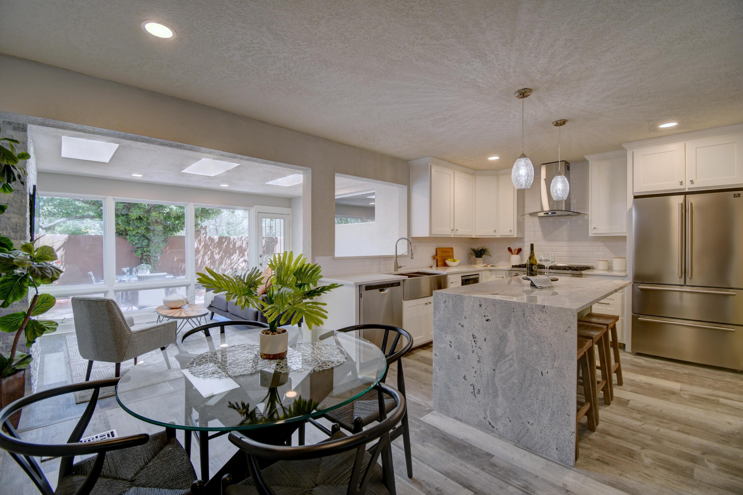 3018 COLONNADE Court NW