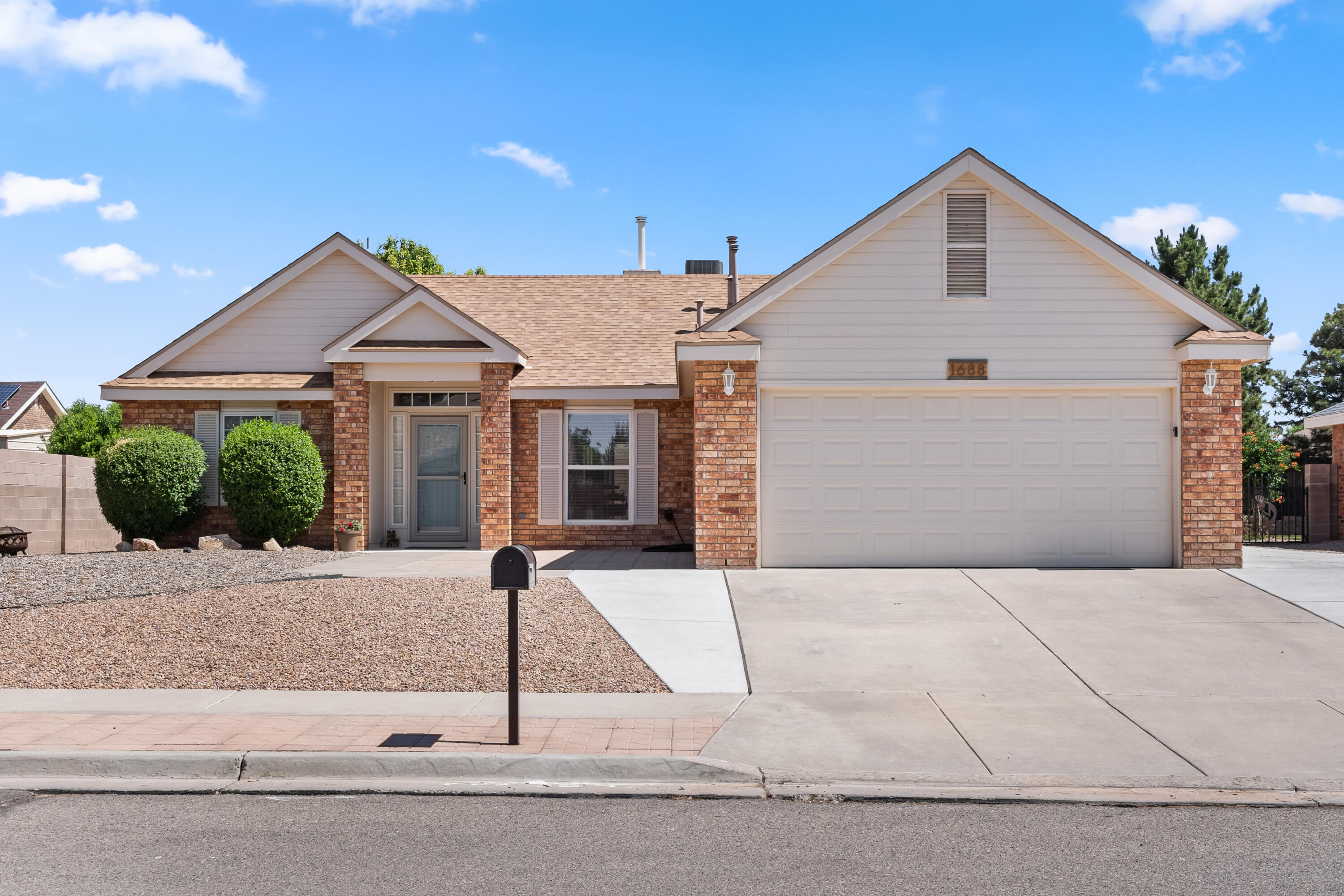 1688 CERRO VISTA Loop NW