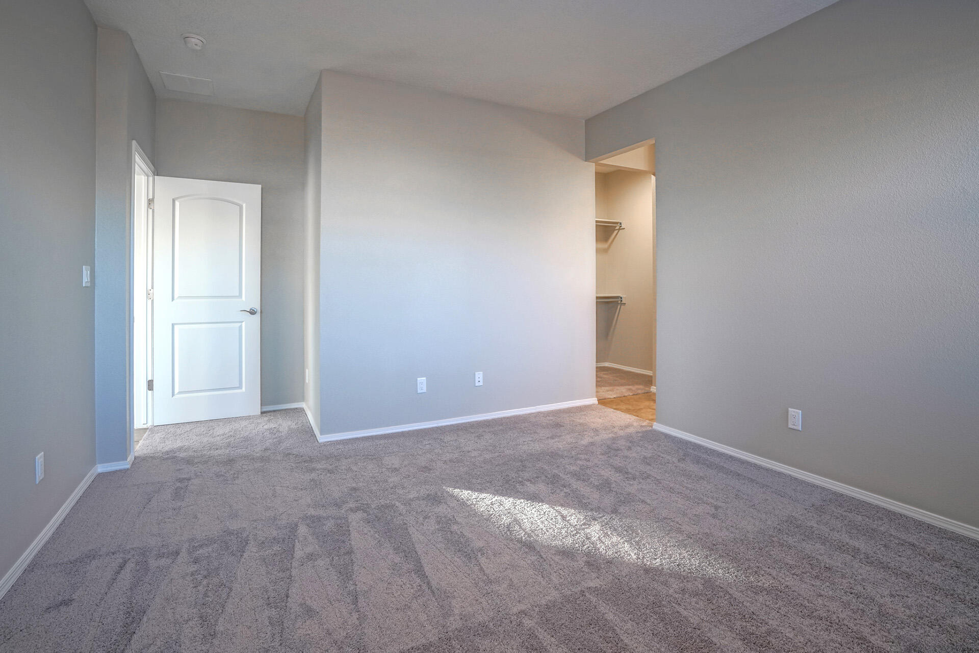 4377 Lauren Loop NE