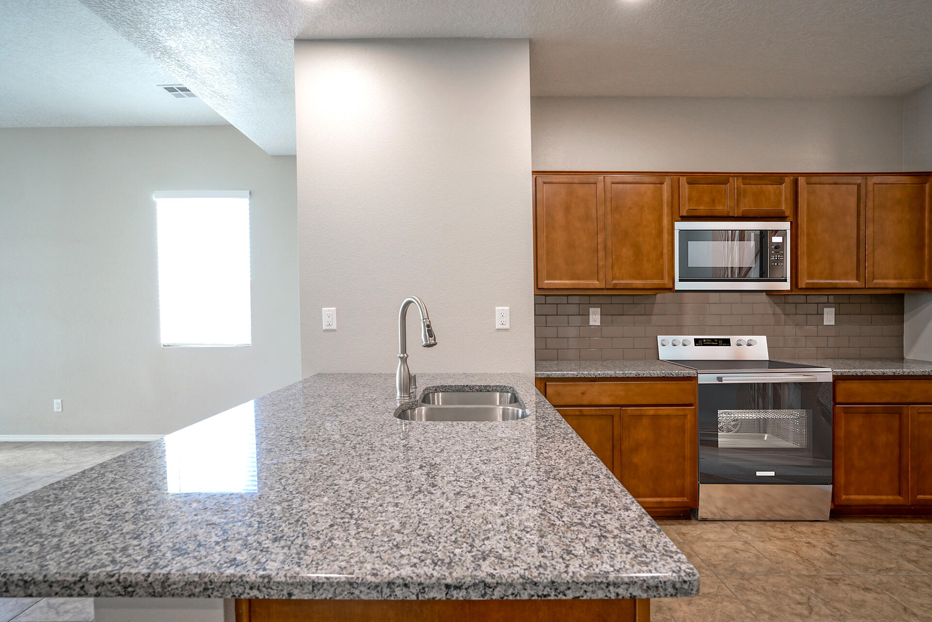 4377 Lauren Loop NE