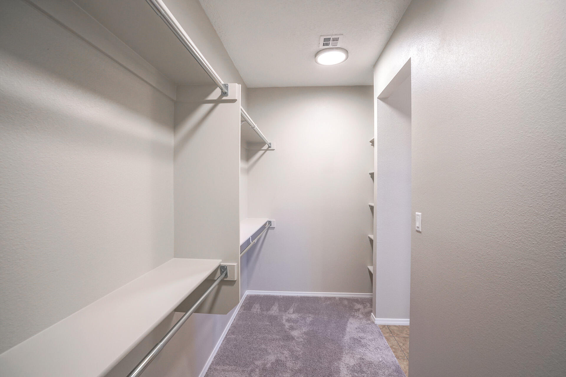 4377 Lauren Loop NE