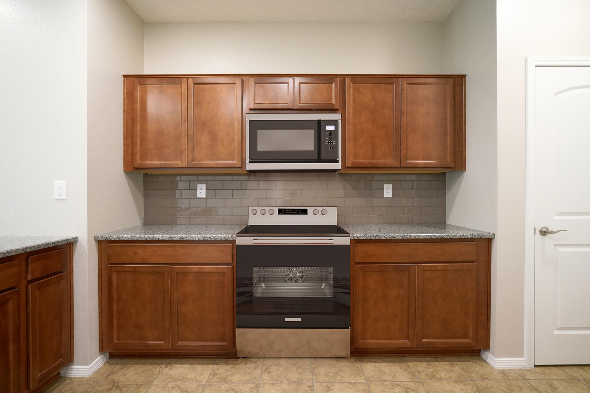4377 Lauren Loop NE