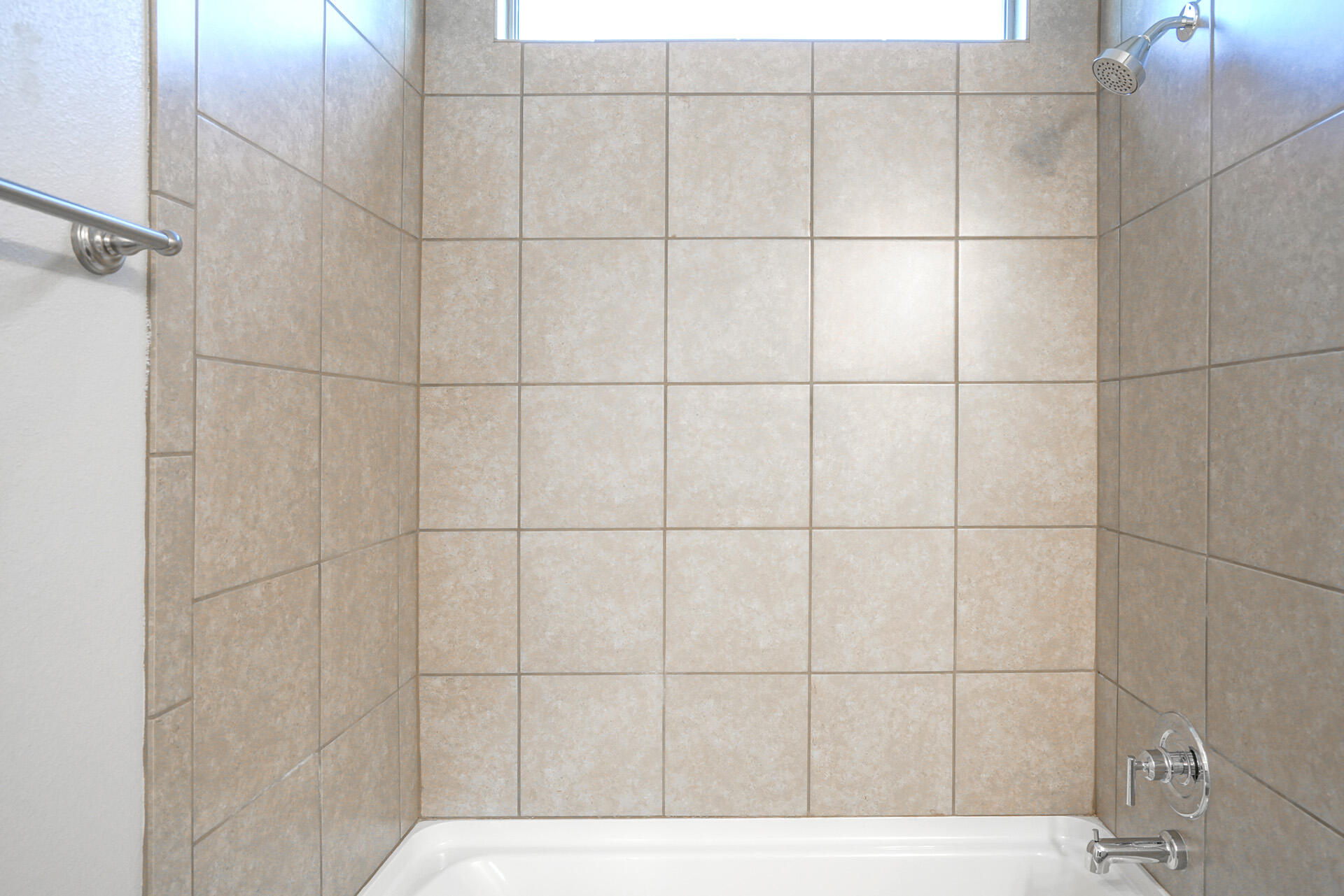 4377 Lauren Loop NE