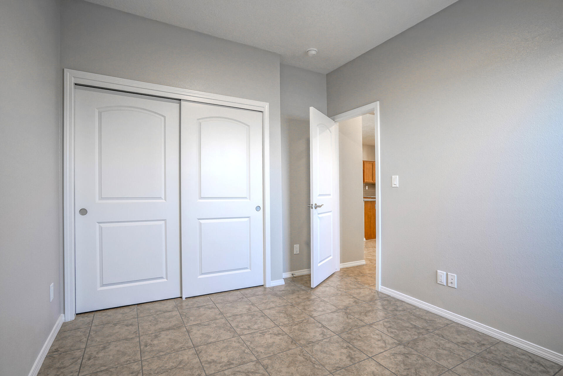 4377 Lauren Loop NE