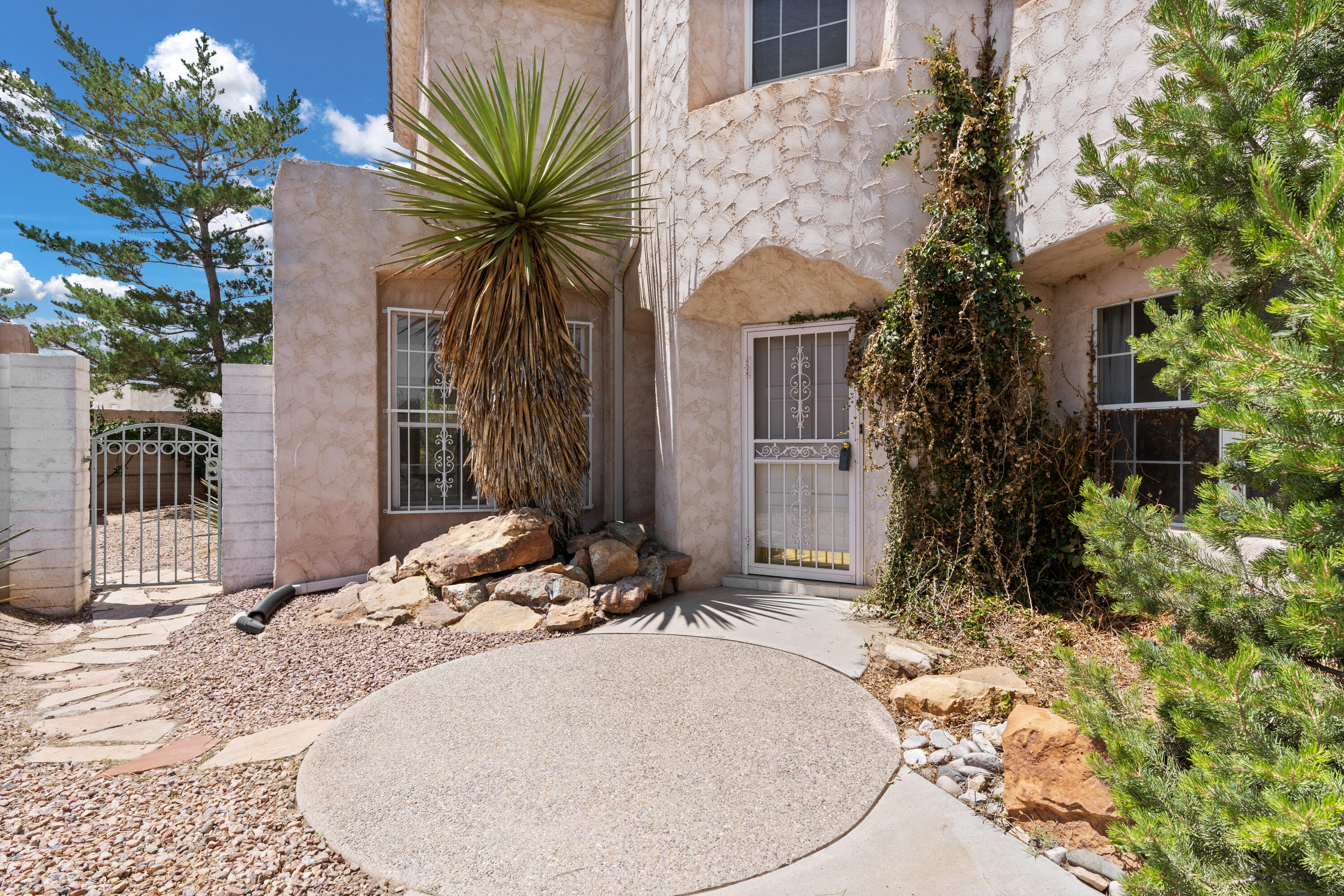 4508 MIRAMAR Drive NW