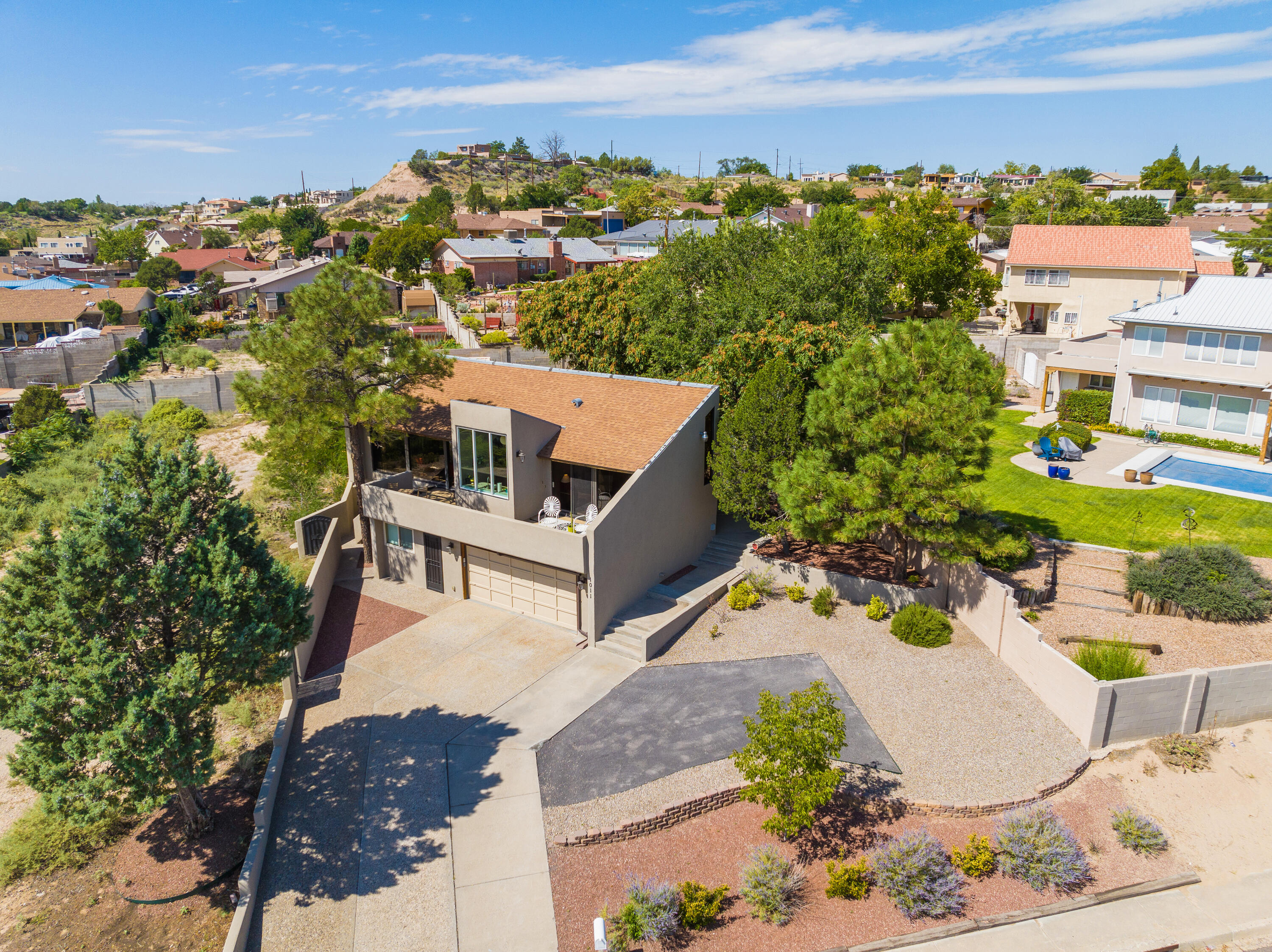 1011 ATRISCO Drive NW
