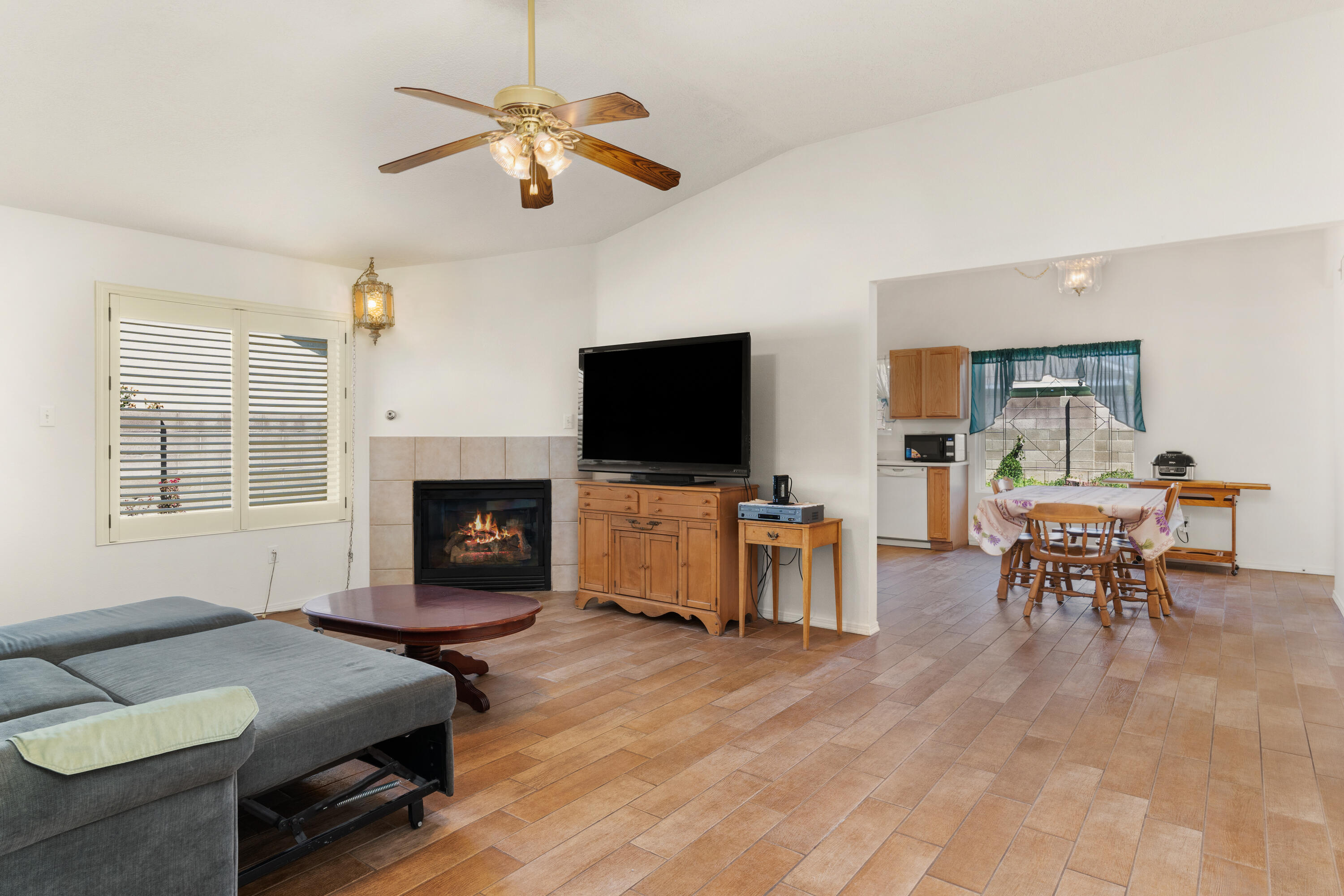 11015 COCONINO Road SE