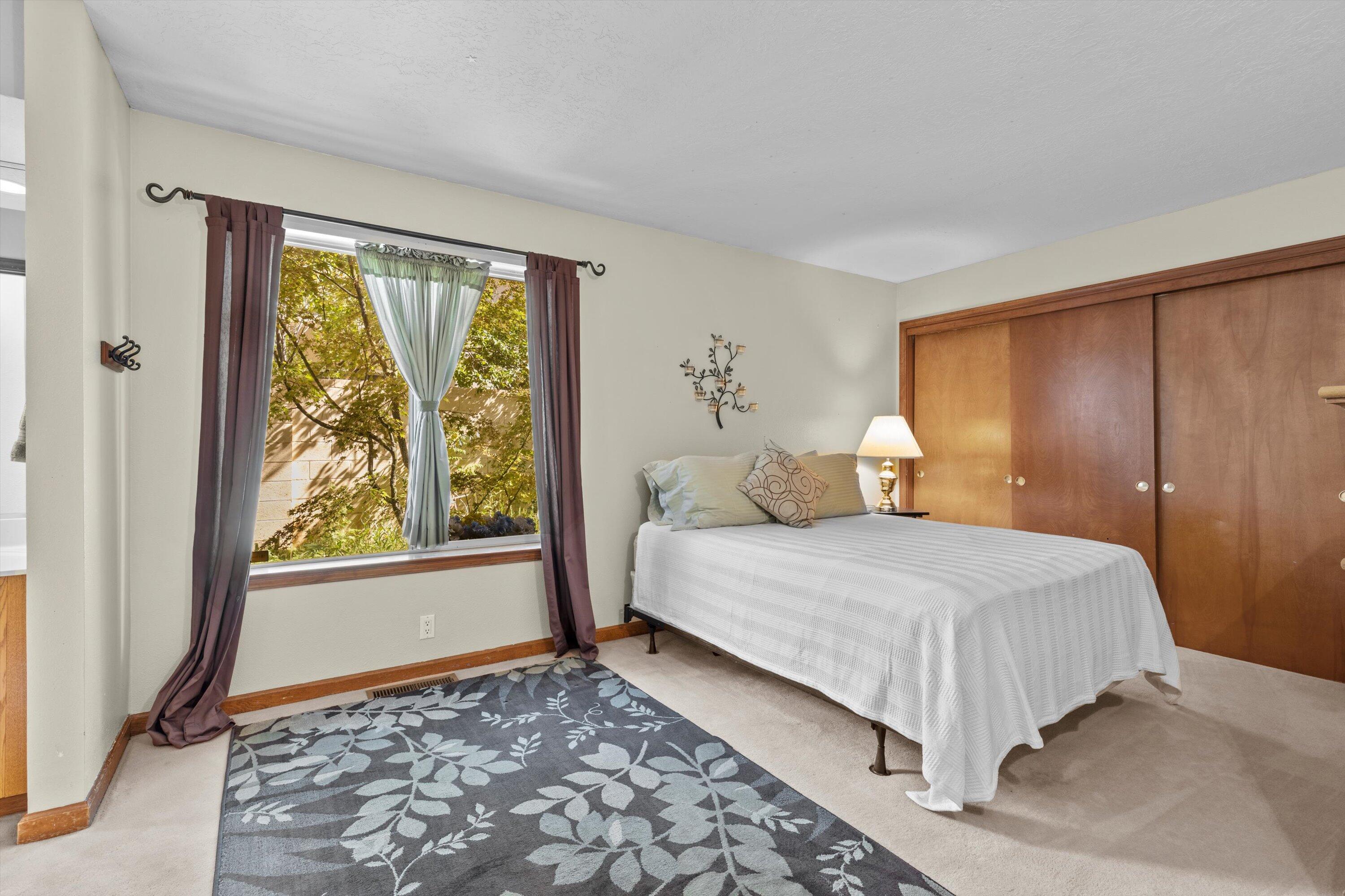 12316 TAMARAC Trail NE