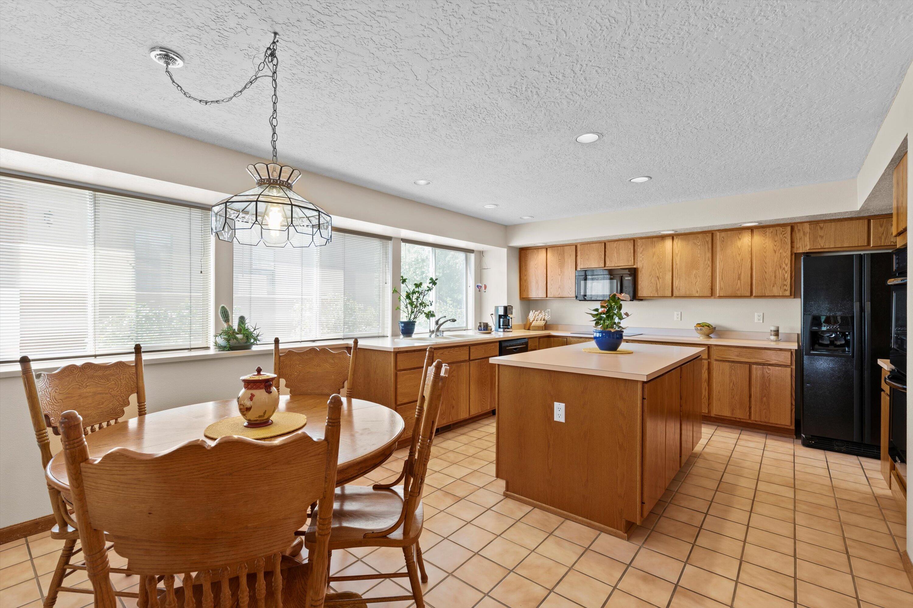12316 TAMARAC Trail NE