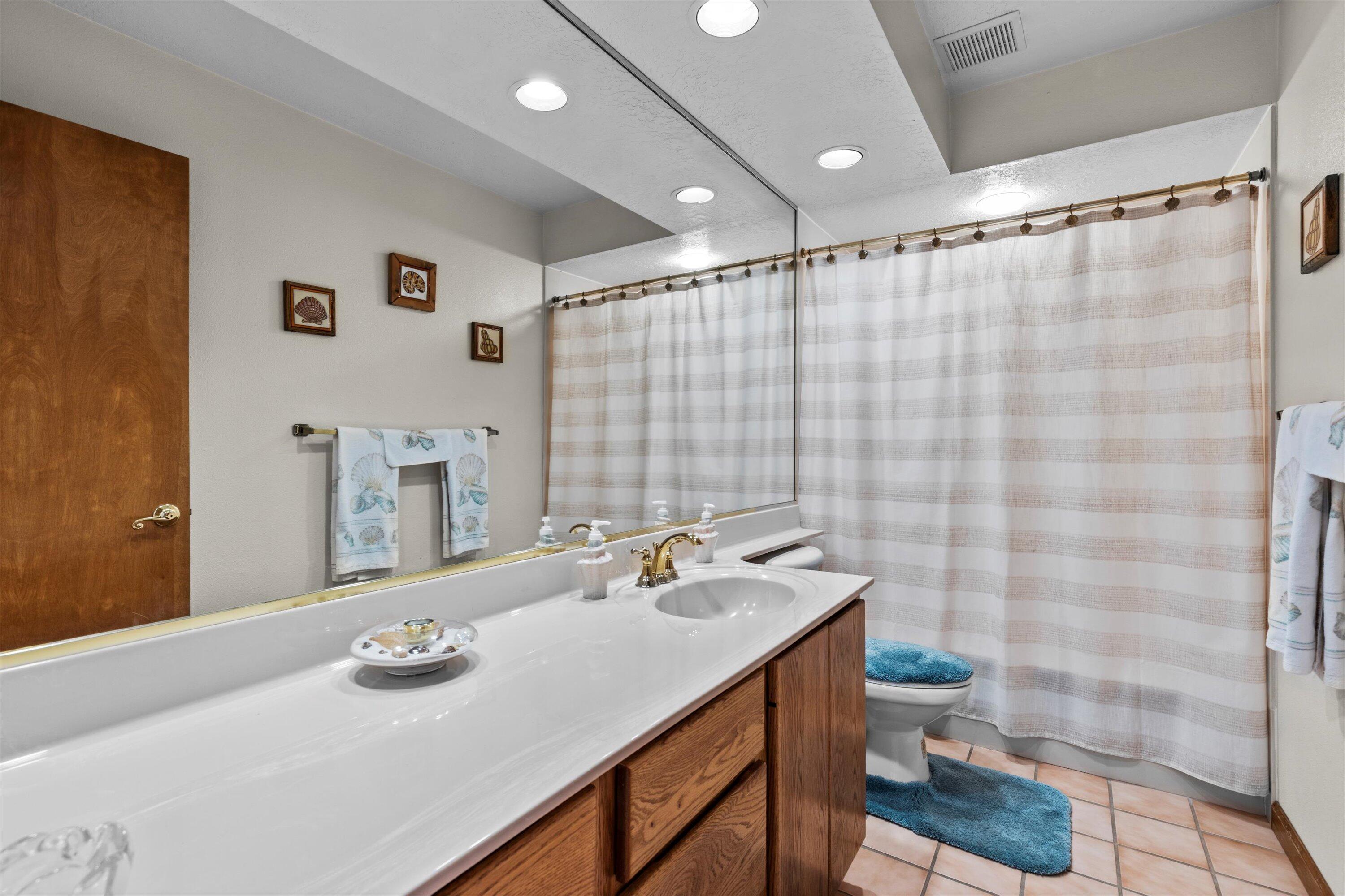 12316 TAMARAC Trail NE