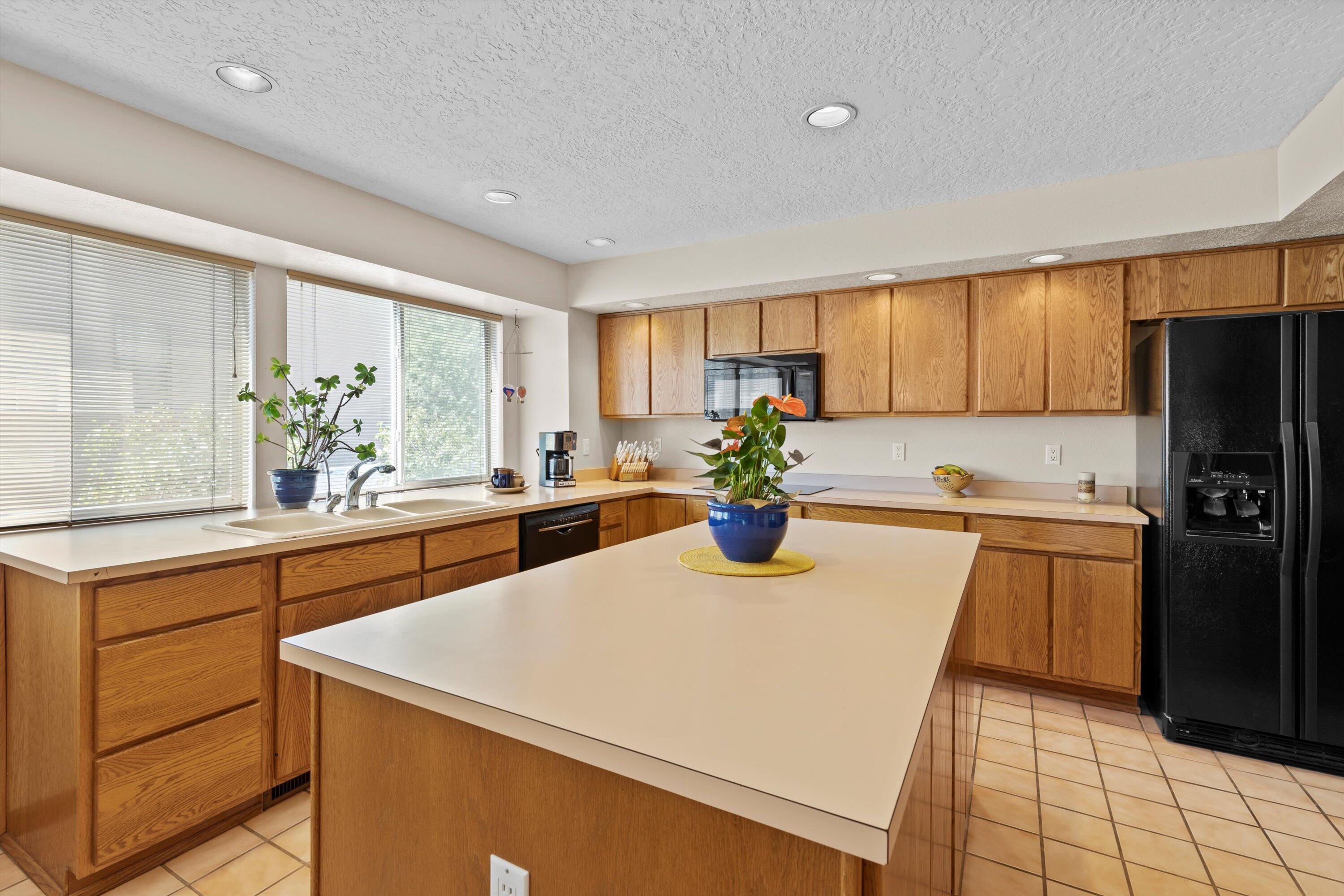 12316 TAMARAC Trail NE