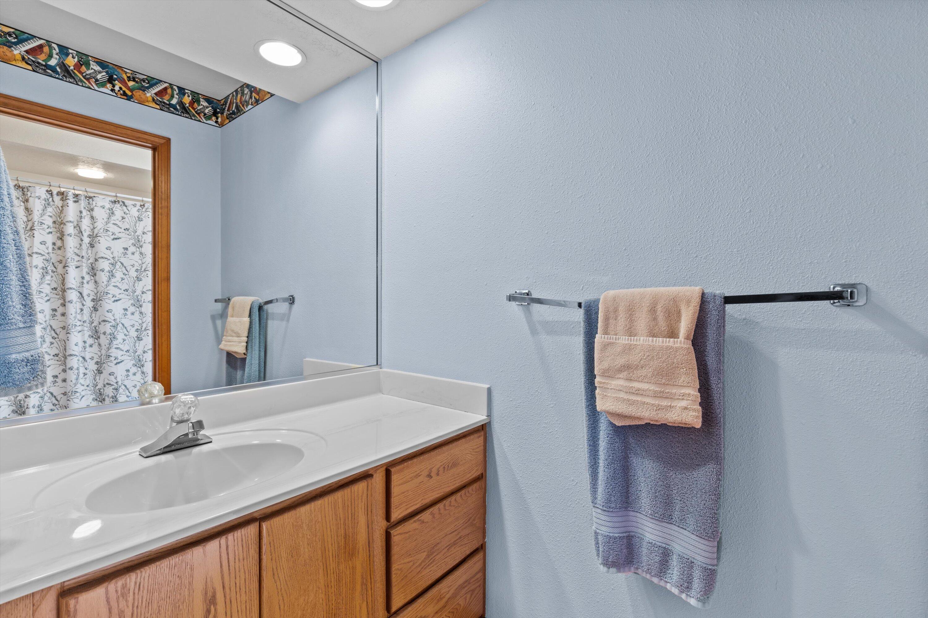 12316 TAMARAC Trail NE