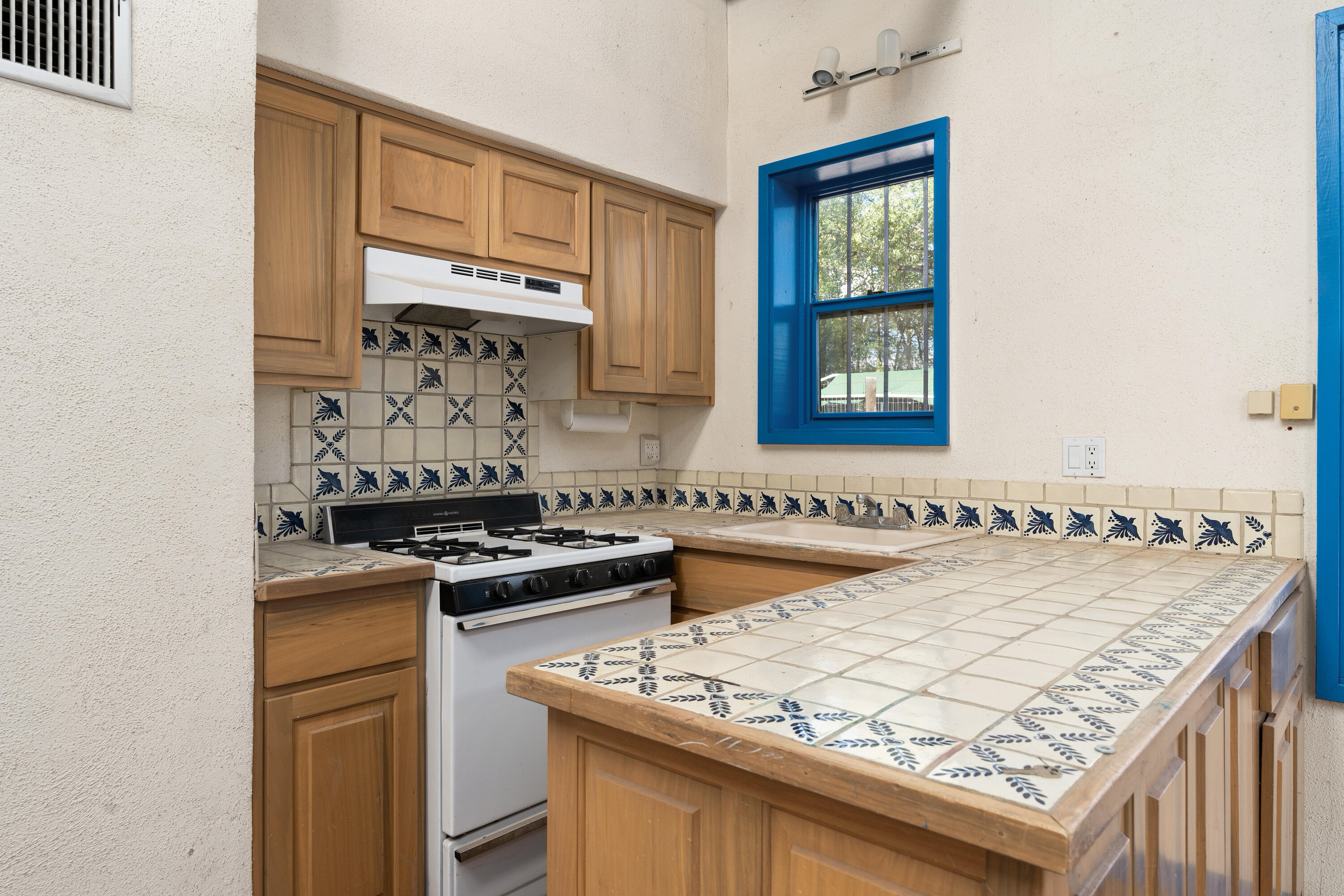 9140 GUADALUPE Trail NW