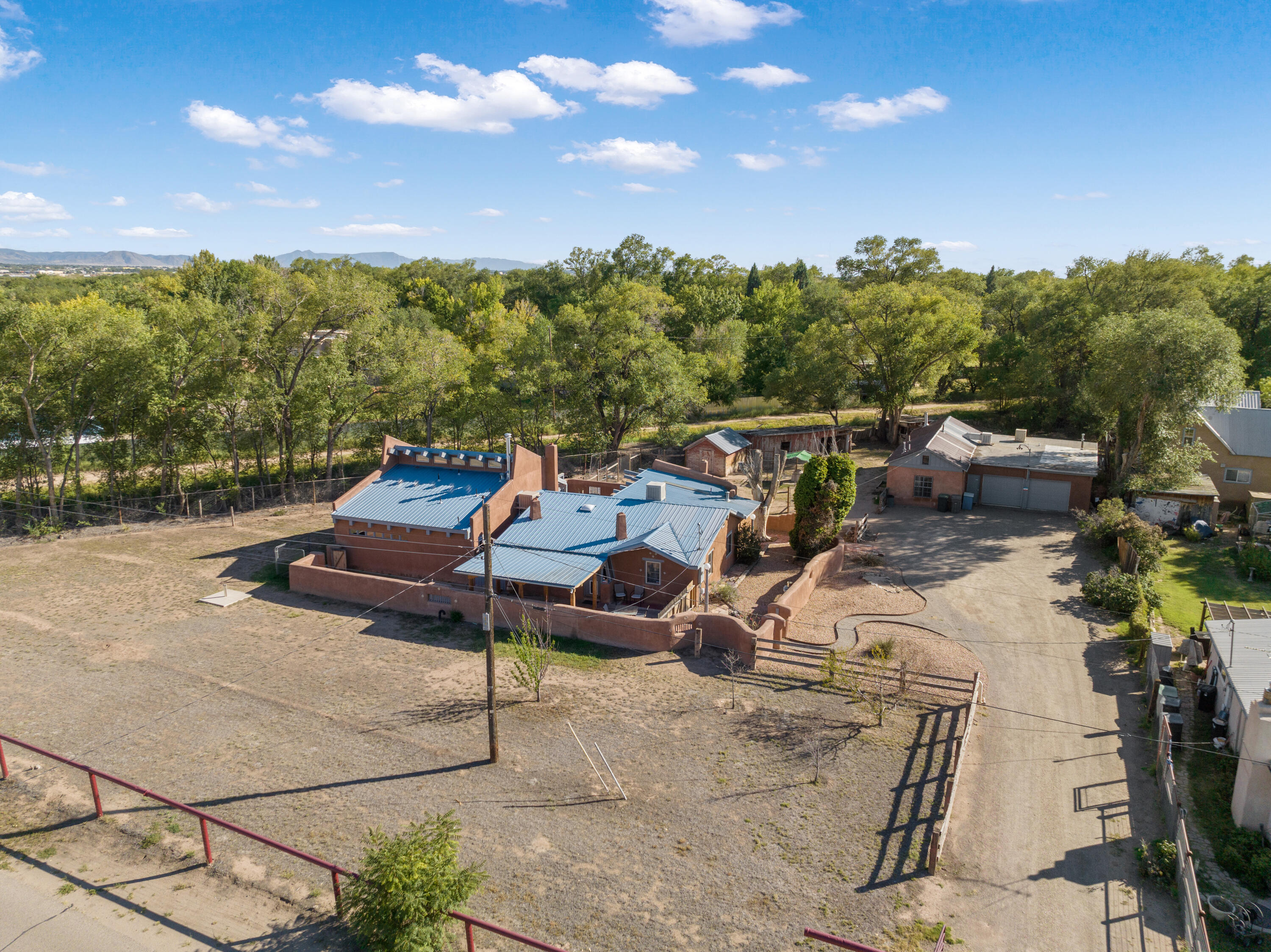 9140 GUADALUPE Trail NW