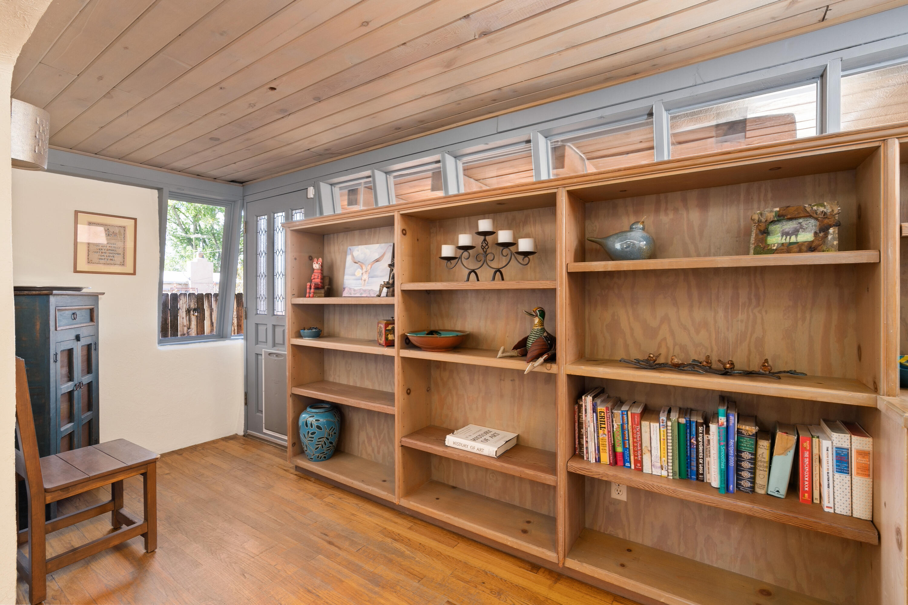 9140 GUADALUPE Trail NW