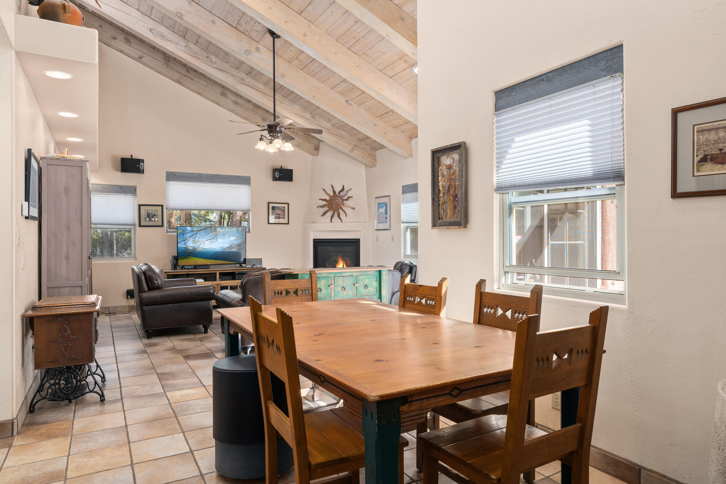 9140 GUADALUPE Trail NW