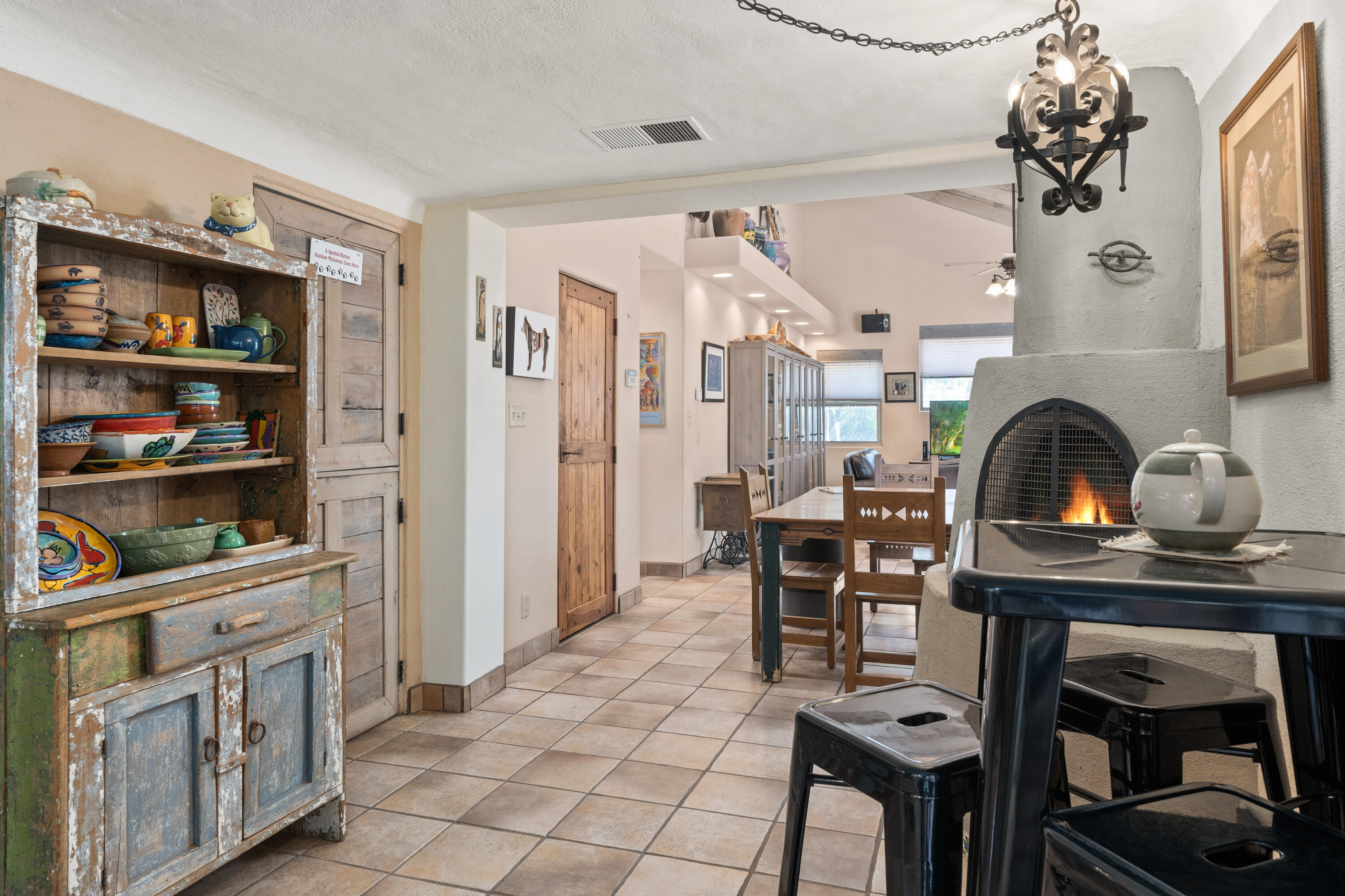 9140 GUADALUPE Trail NW