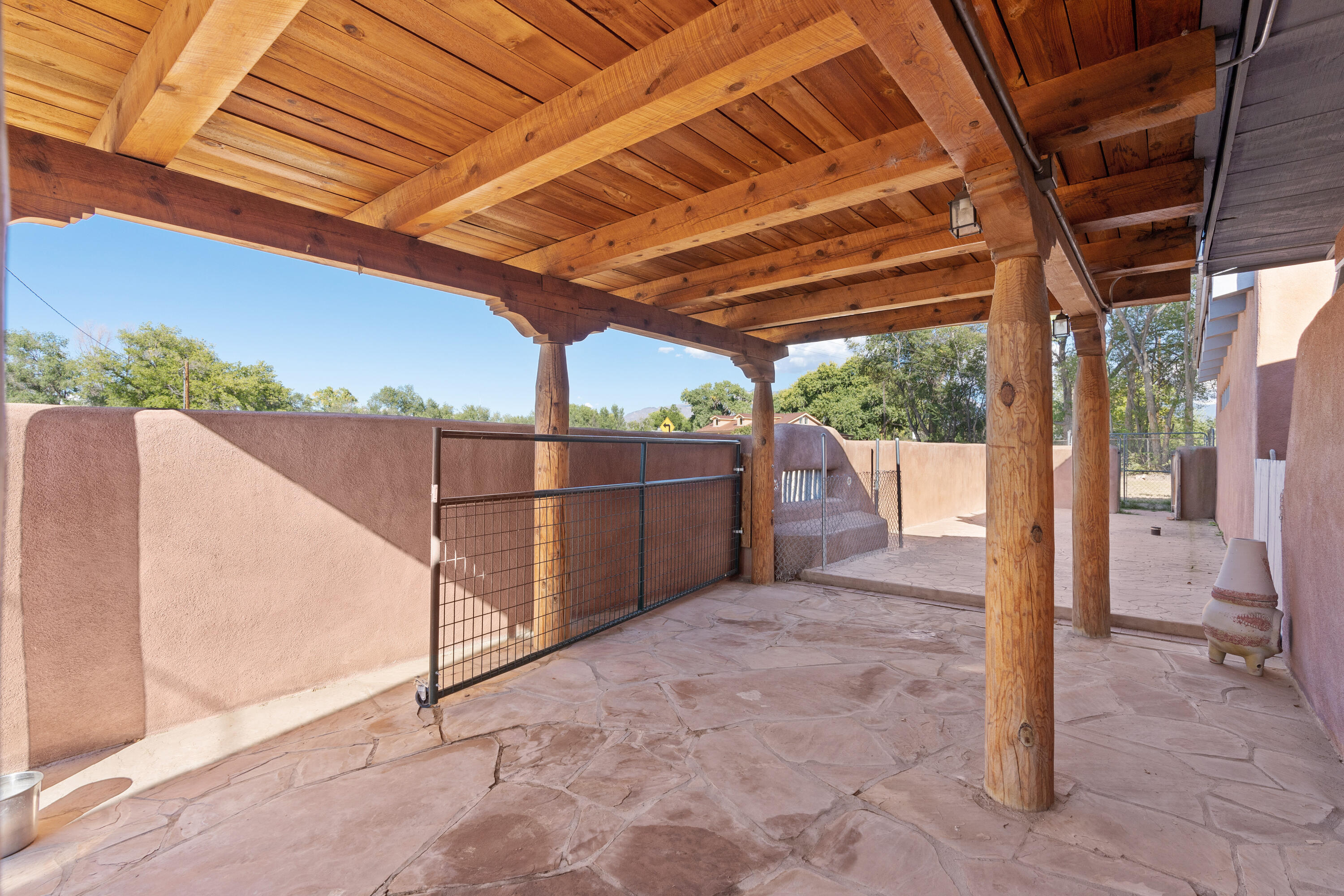9140 GUADALUPE Trail NW