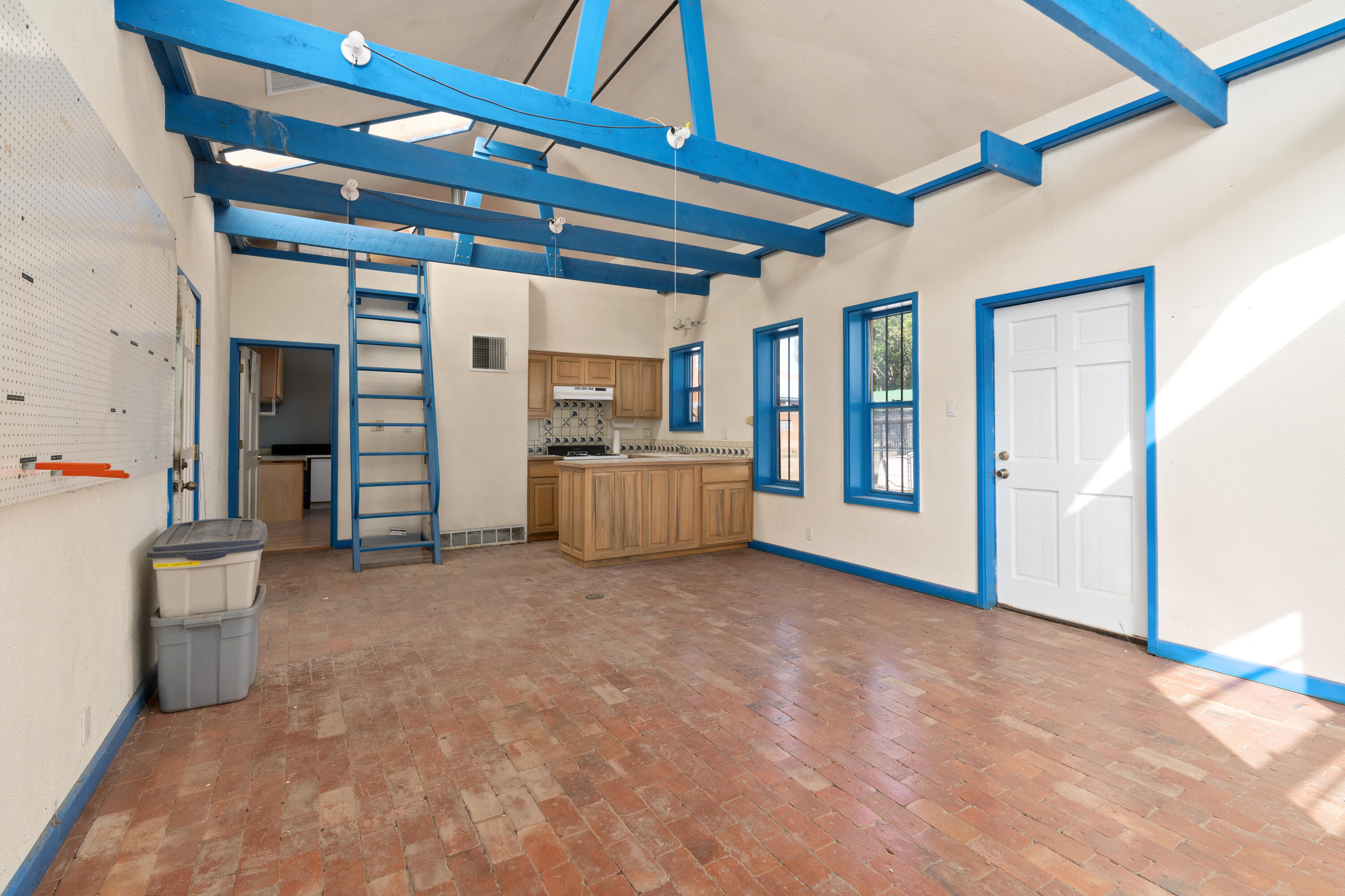 9140 GUADALUPE Trail NW